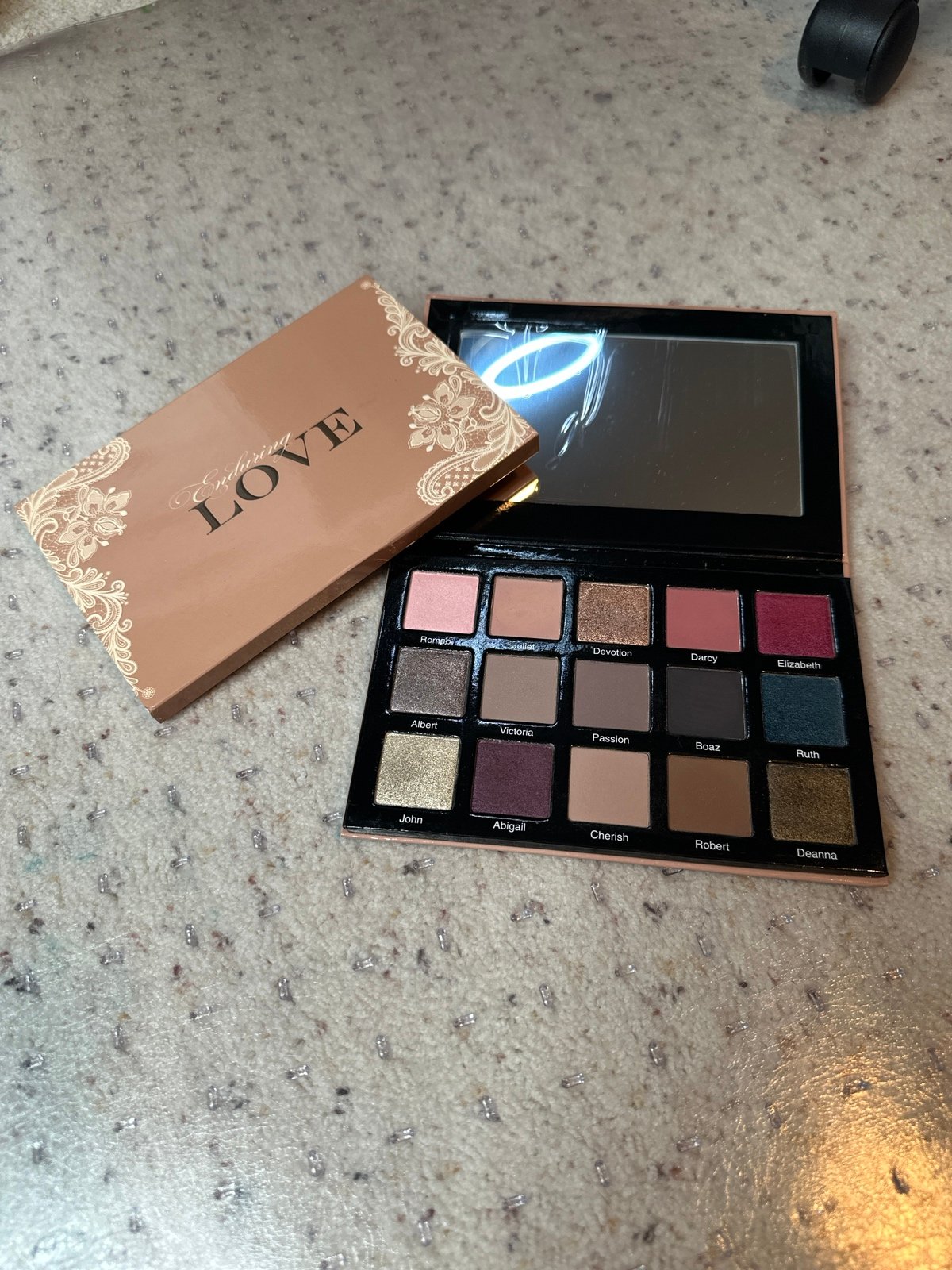 Sydney Grace Enduring Love Light Palette