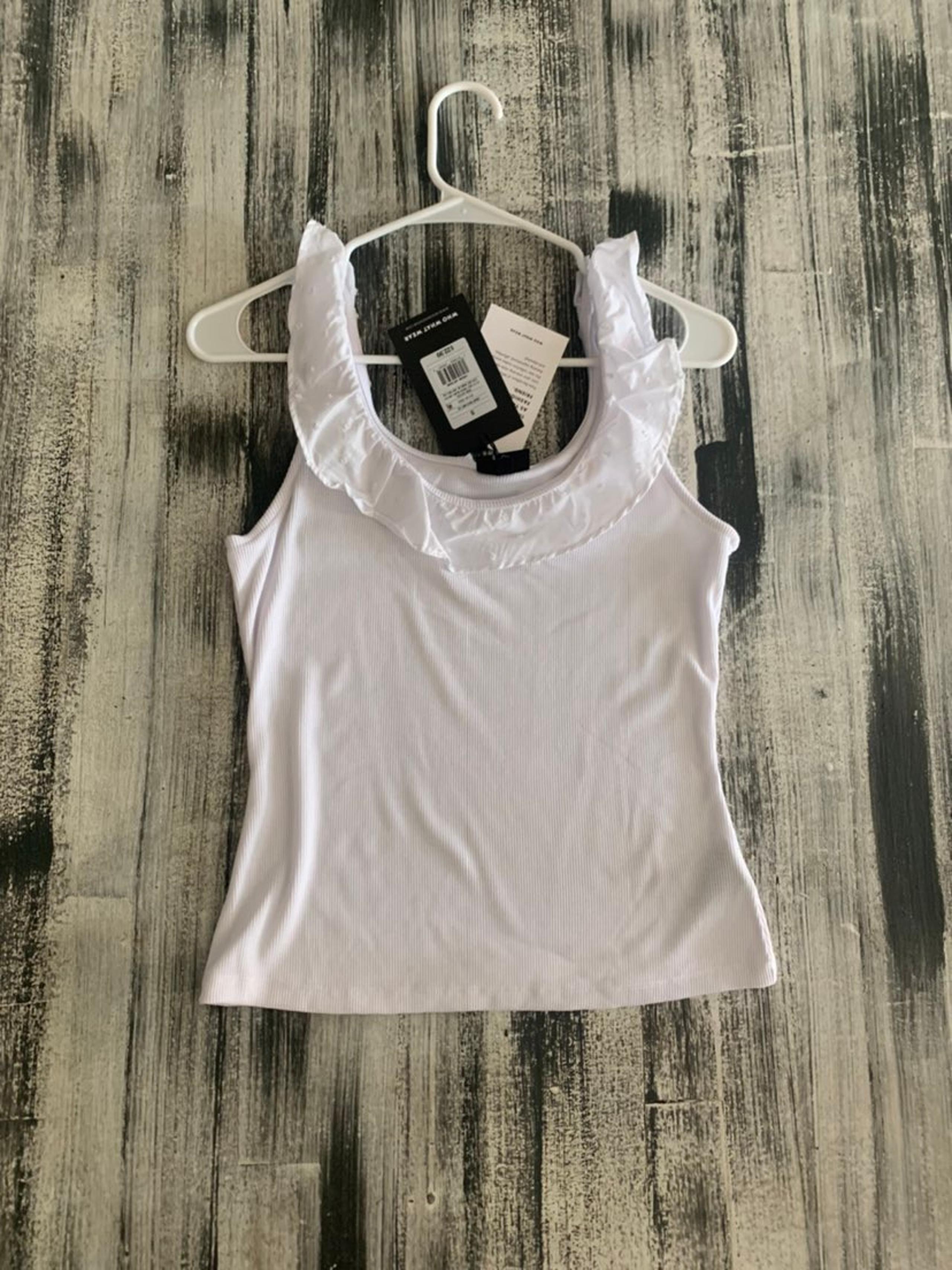 Who what wear Ruffle tank top