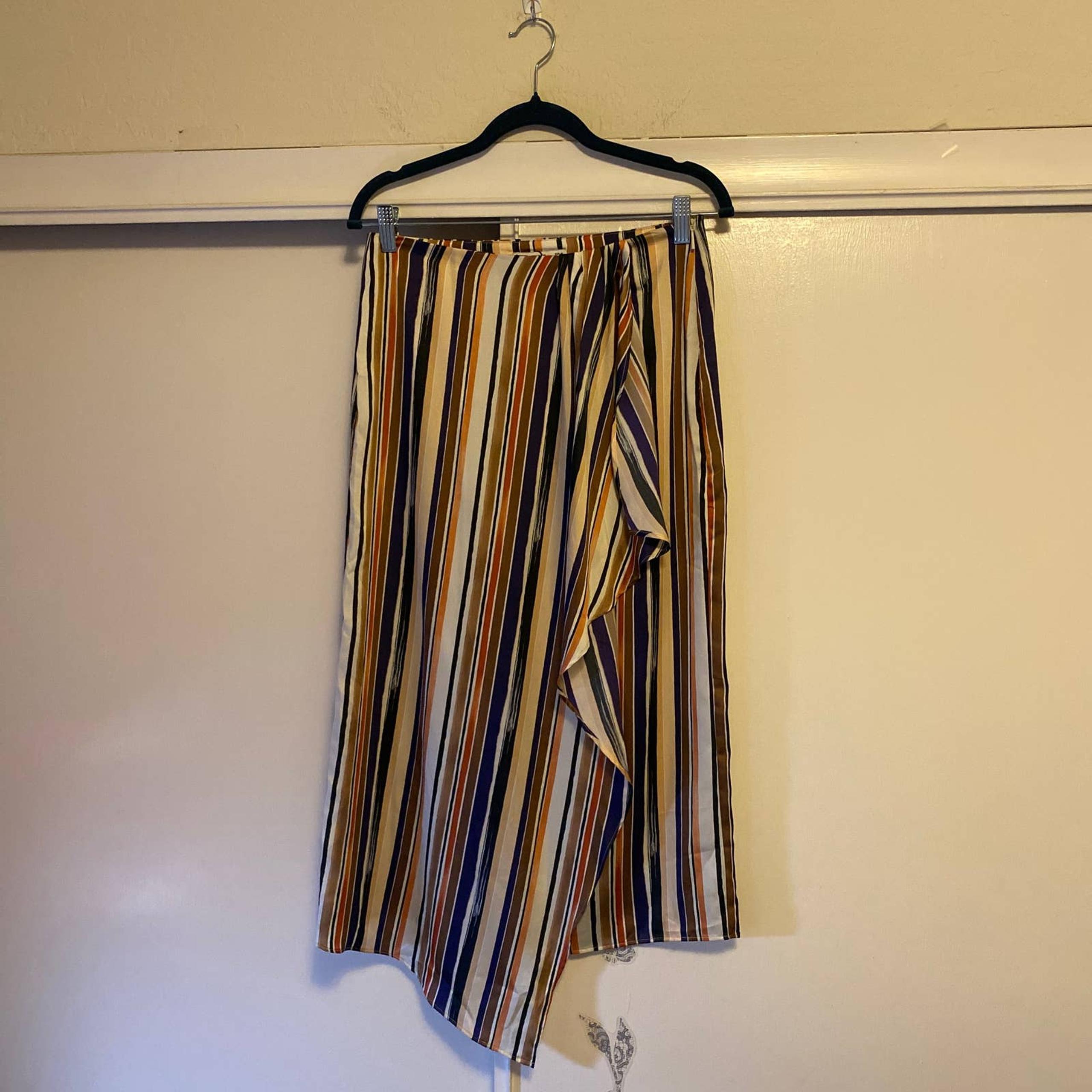 UEC MNG by Mango skirt Size S