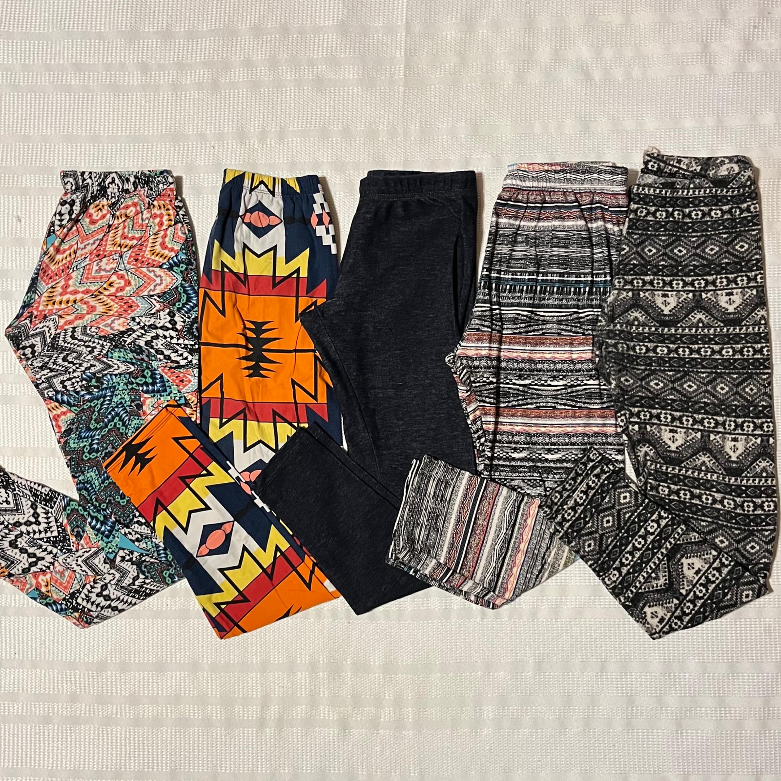 Women’s legging bundle ~ Size small