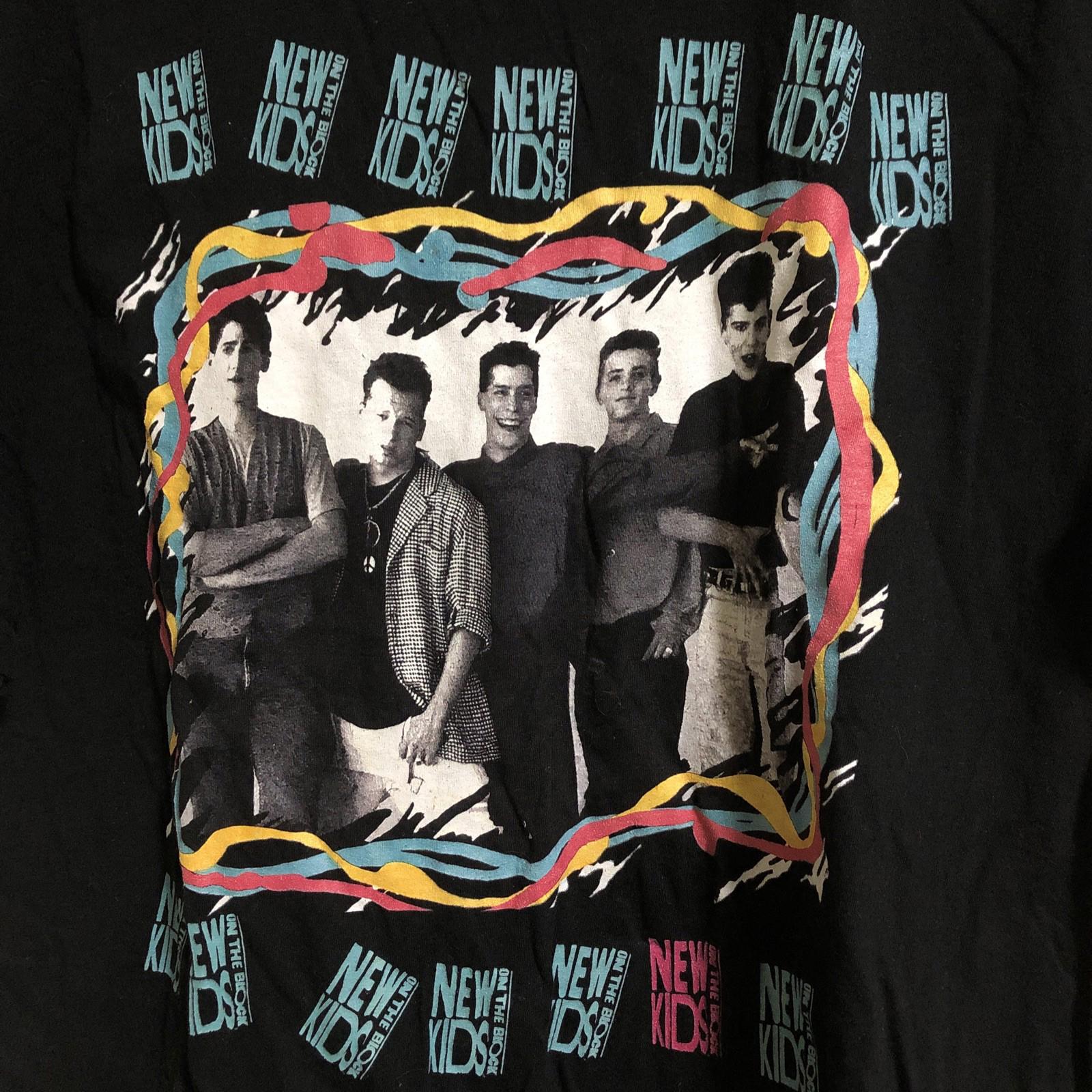 New Kids On The Block T-Shirt Soft Style Gilden Size Large