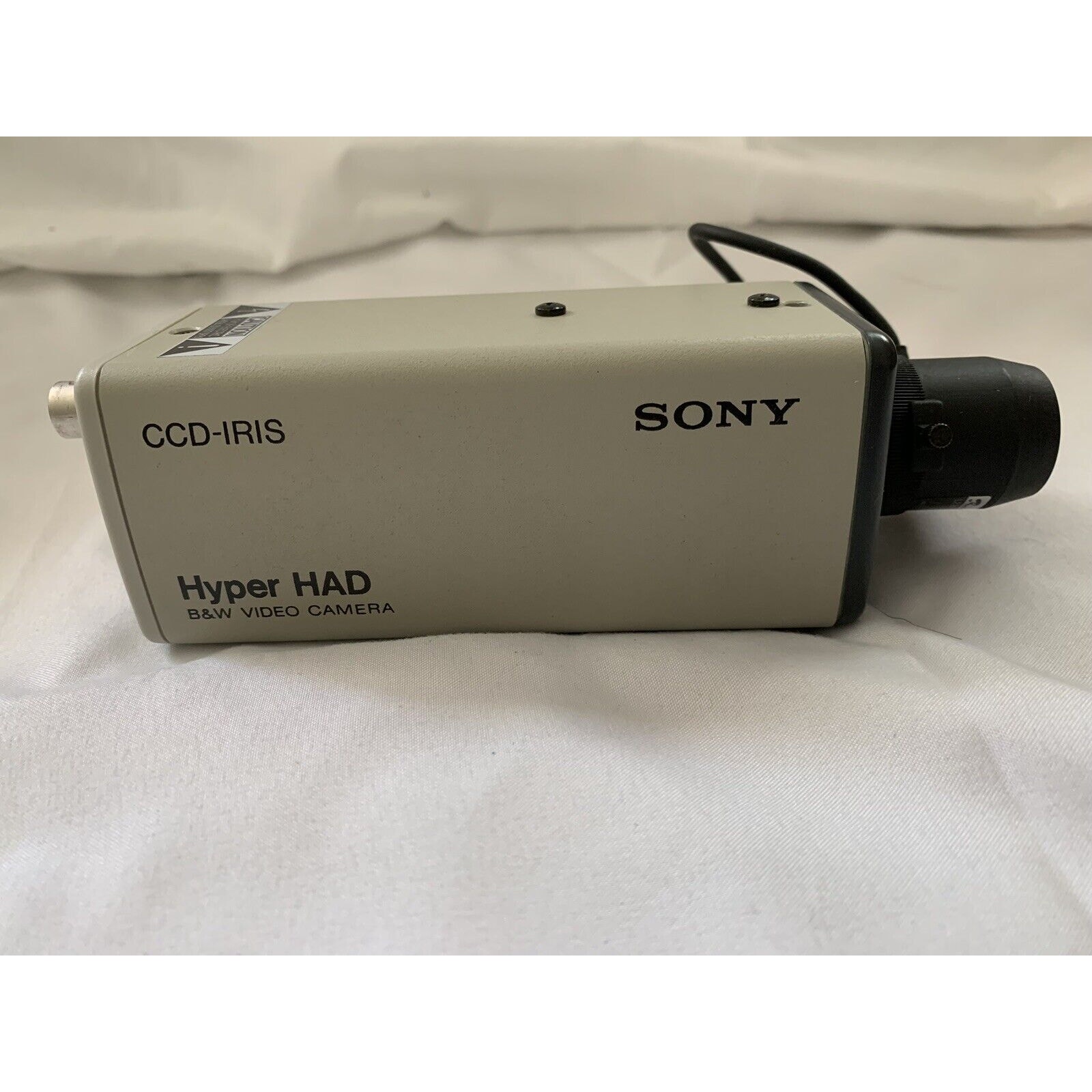 SONY HyperHAD B&W Video Camera CCD IRIS Model Spt M104A