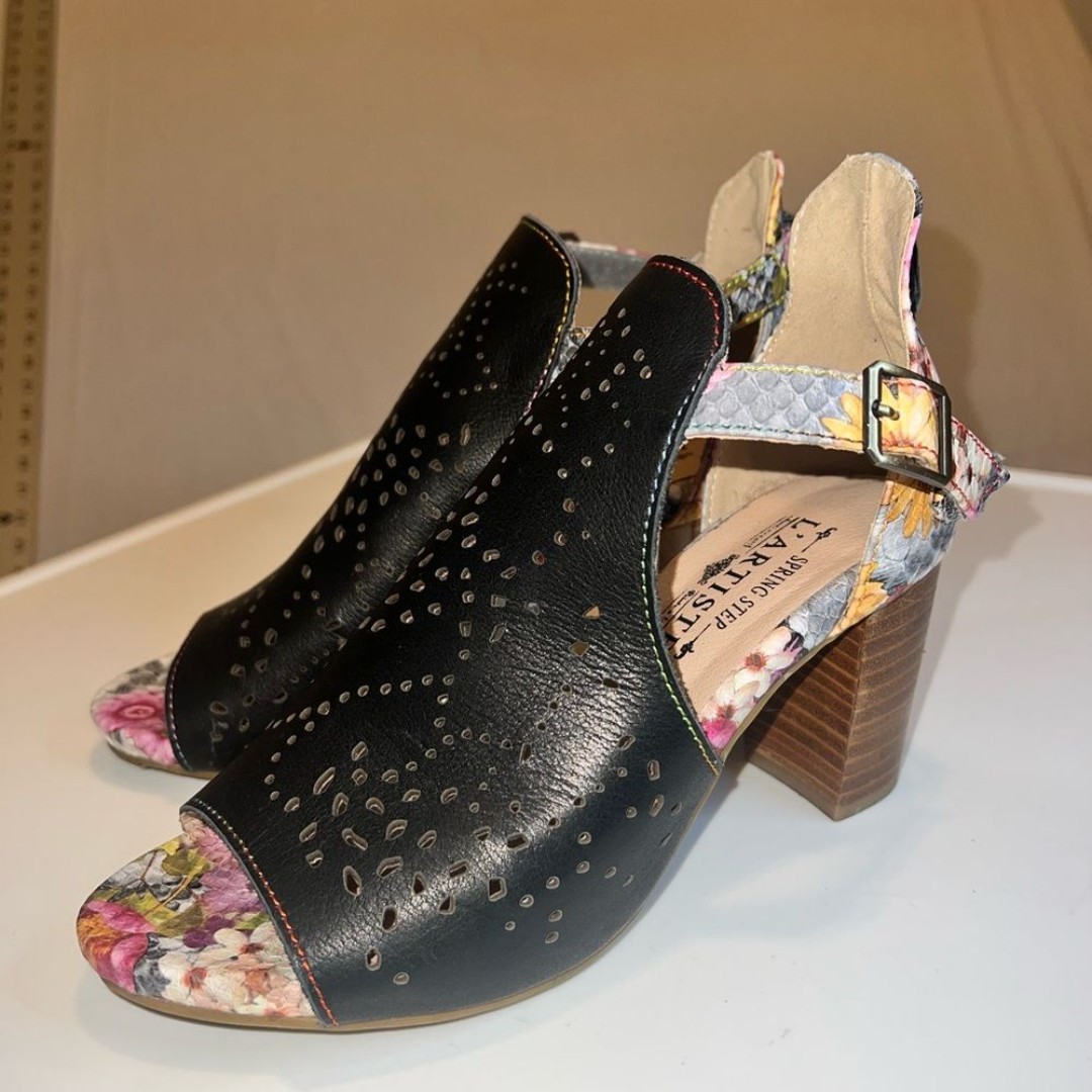 L'ATISTE Leather Sandals Womens SZ 7 Black Floral Boho Feminine Fairy Wedding