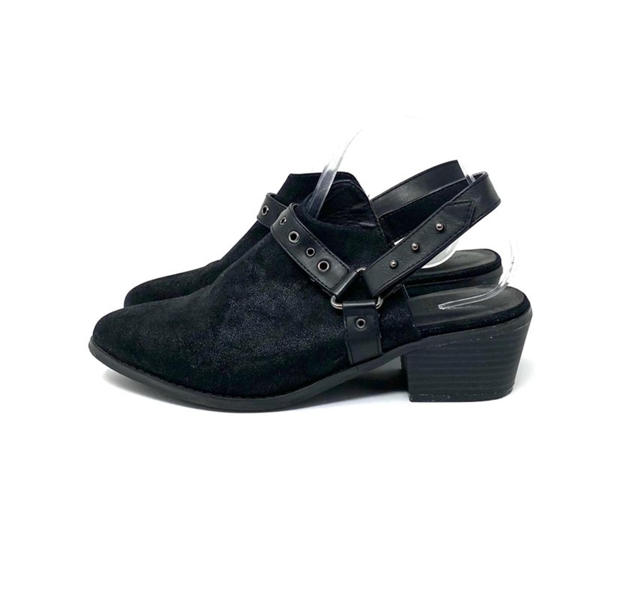 Universal Thread Slingback Mules