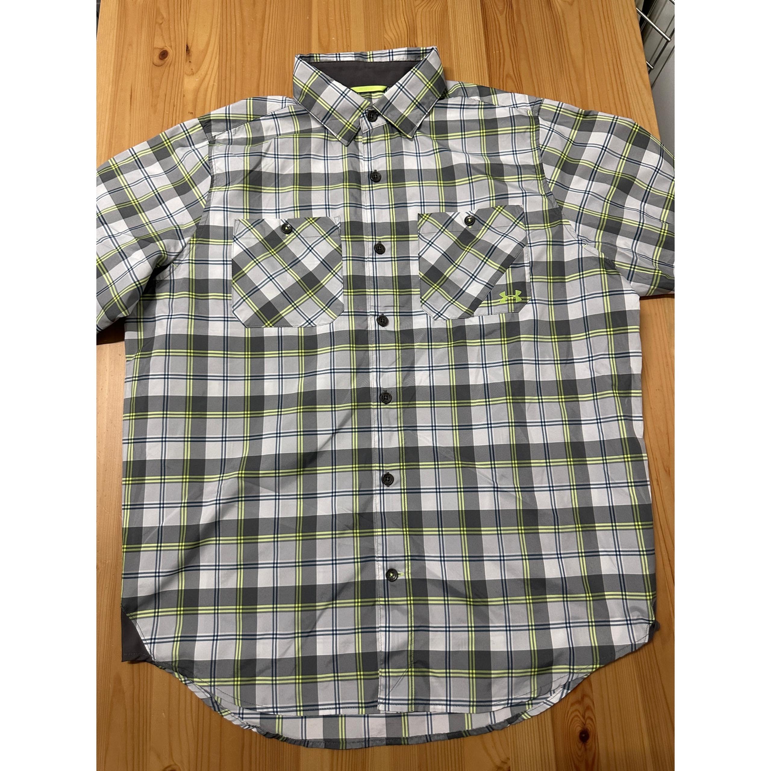 Under Armour Mens Short Sleeve Button Down Shirt Medium