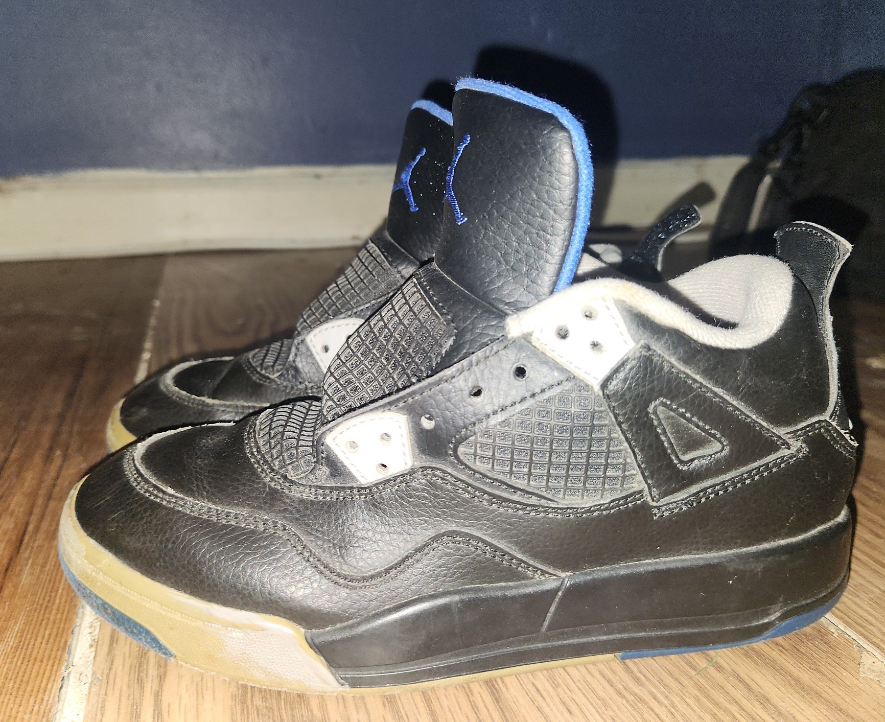 Boys Size 2.5Y Nike Air Jordan 4 Retro Alternate Motorsport Shoes
