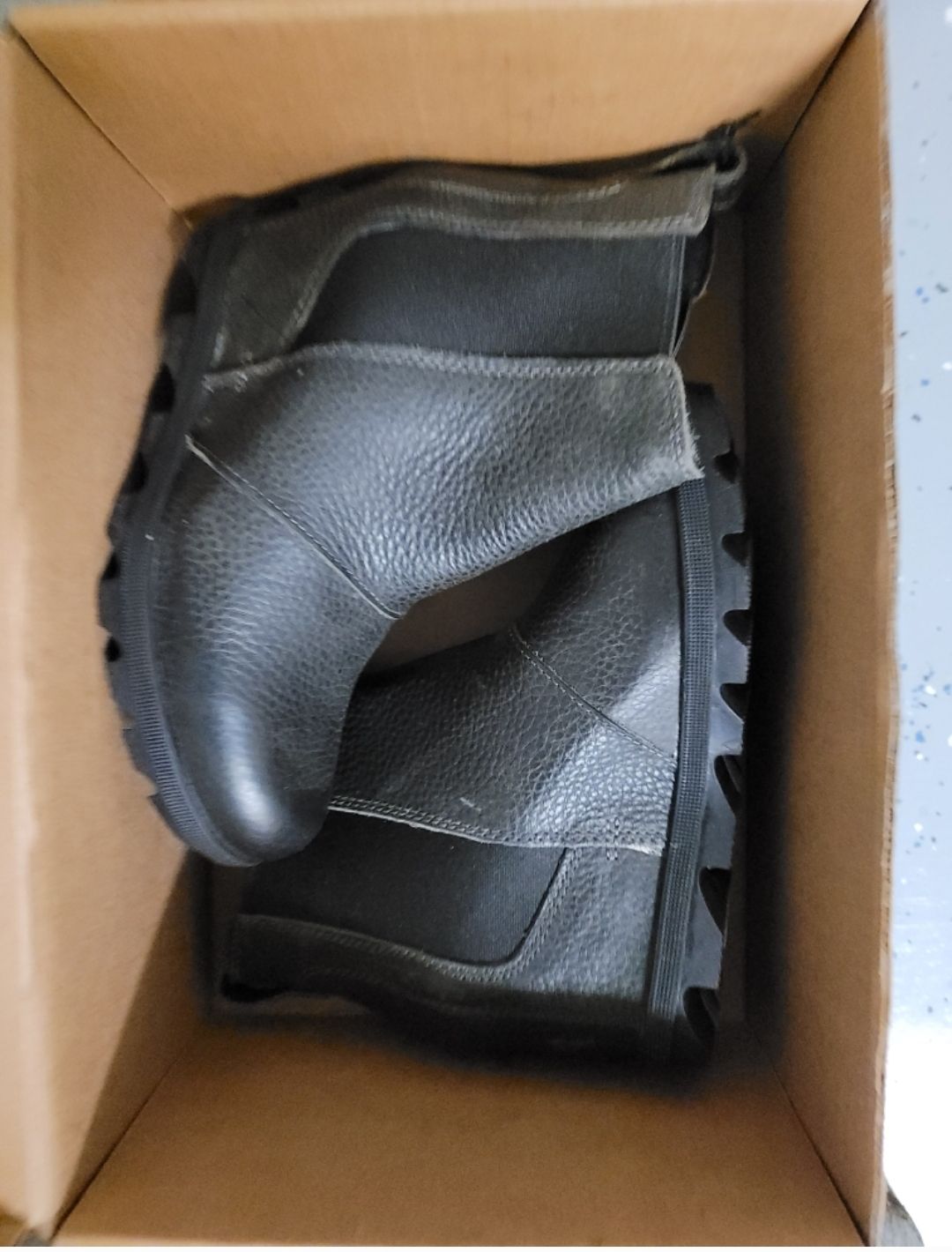 Size 6.5 Sorel booties