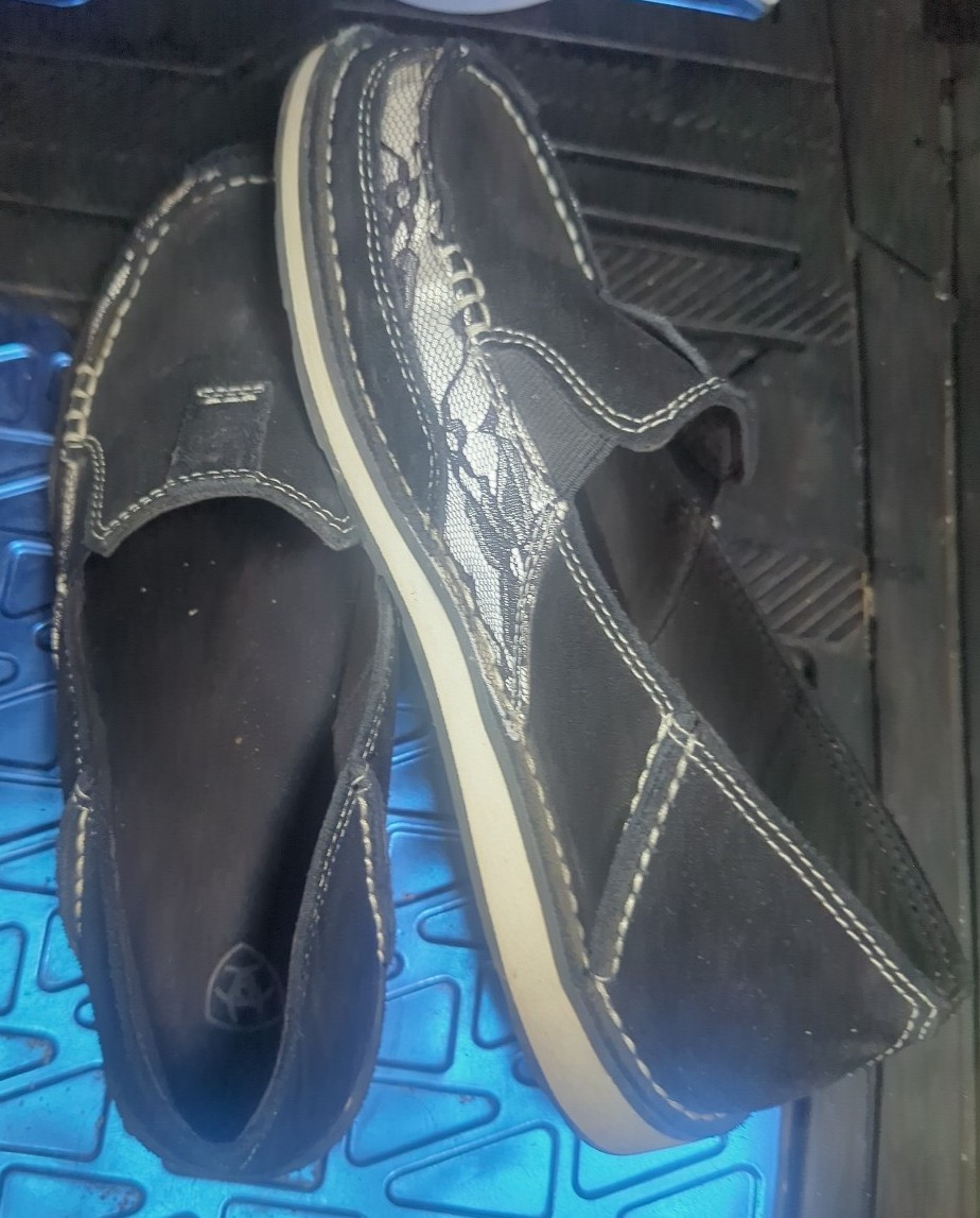 Women's Ariat slip on shoes