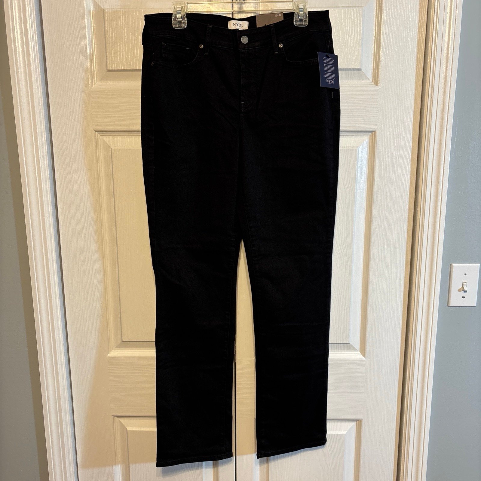 NYDJ Women Sz 10x32 Marilyn Straight Black Denim Jeans Stretch Pockets NWT