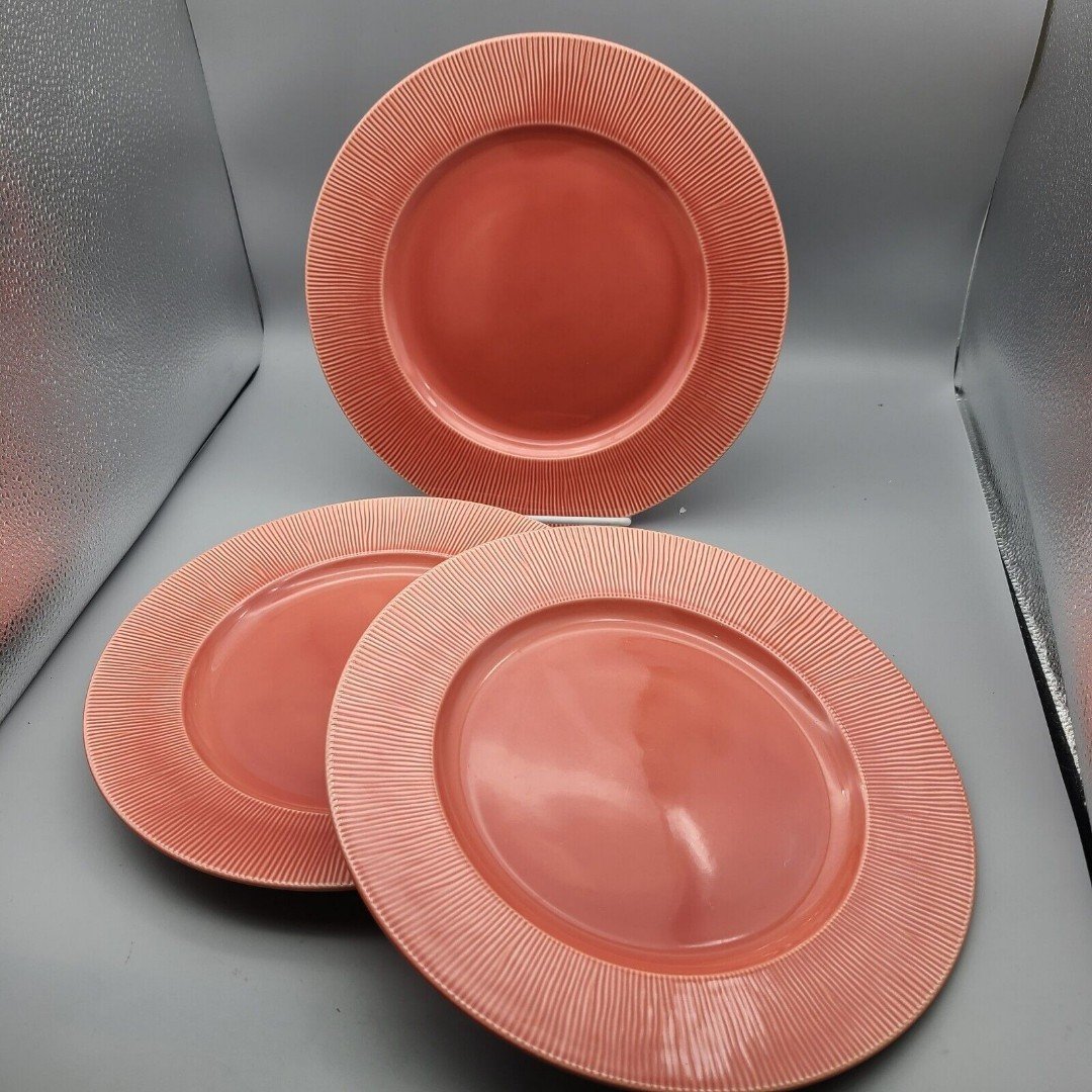 Set (3) West Elm Dinner Plates 10 5/8” Fanned Coral Ribbed Band Ceramic