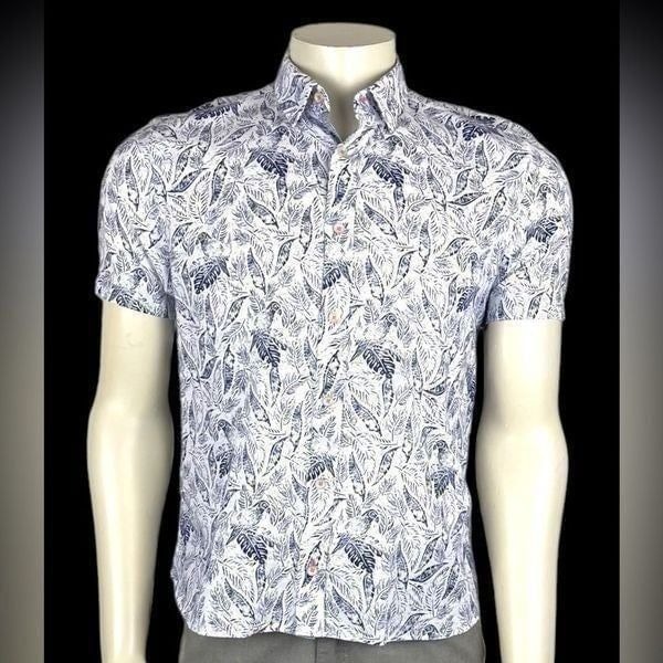 Ted Baker Short Sleeved Button Down in White w/Navy Palm Leaves Like New Size 4