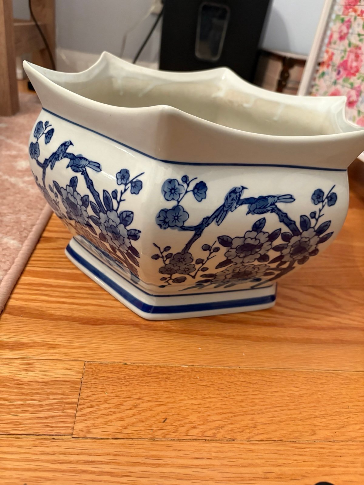 Octagonal Kensui Koboshi Ceramic Blue and White Birds And Flowers