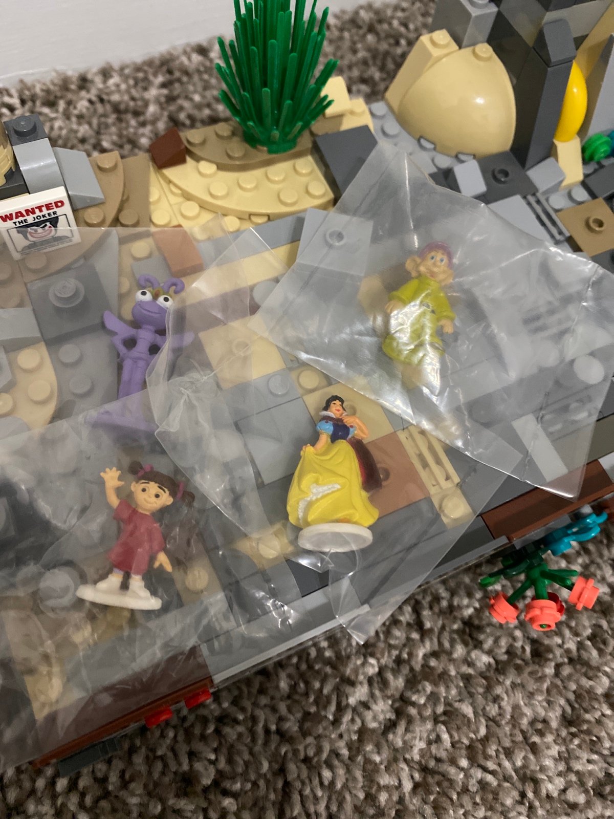 Disney park mini figures lot of 4