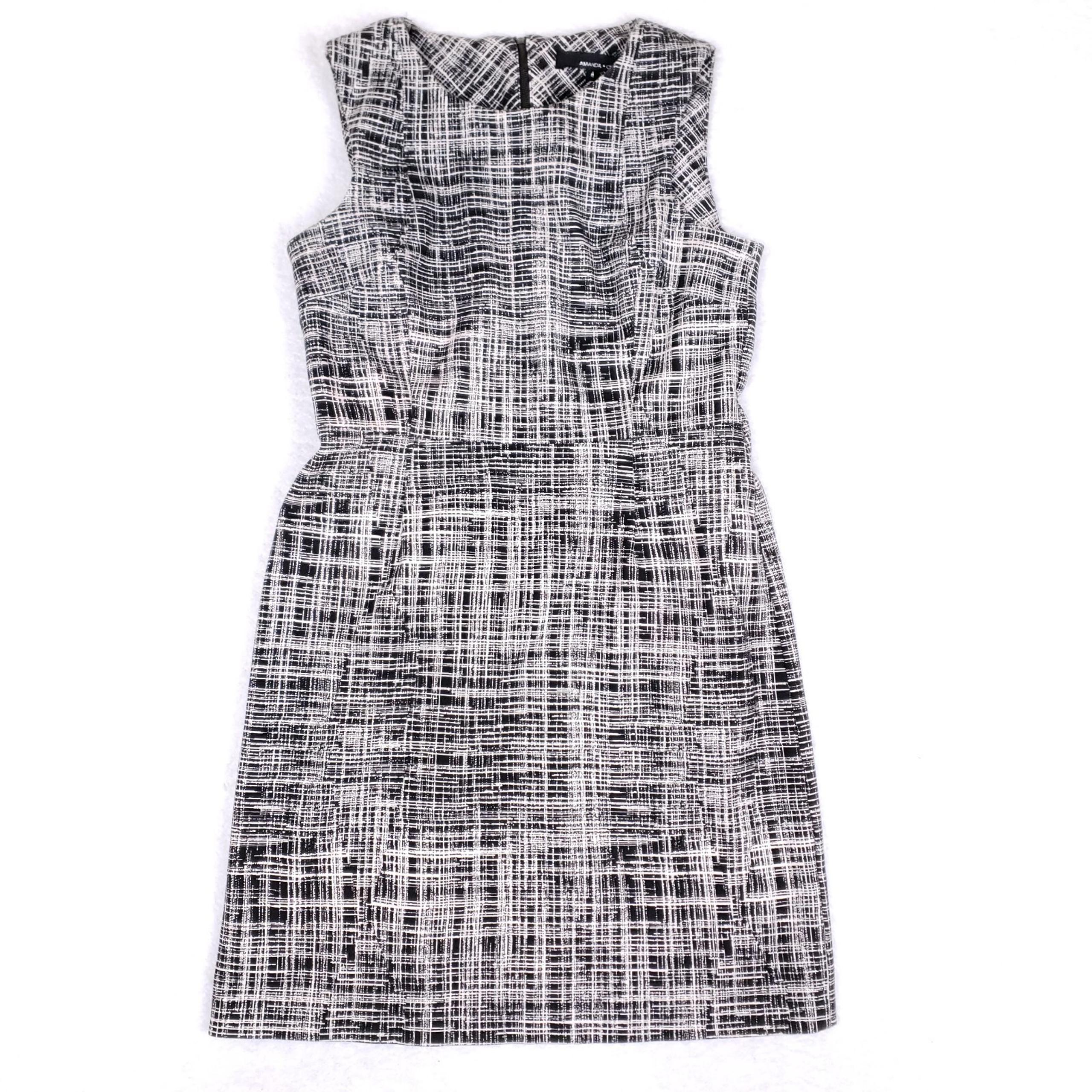 Amanda + Chelsea Dress Sheath Fitted Sleeveless Size 4 Black White Minimalist