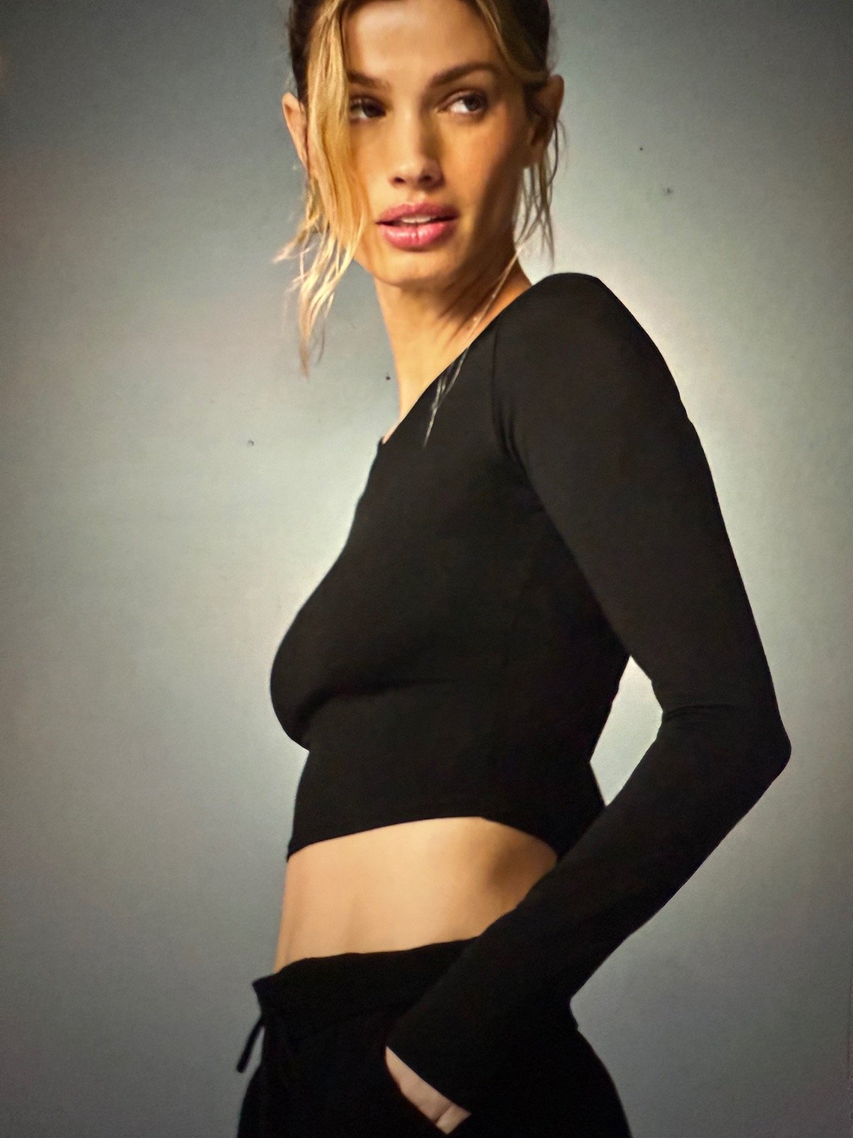 Alo Yoga Alosoft Crop Finesse Long Sleeve - S - Black - Never worn, missing tag