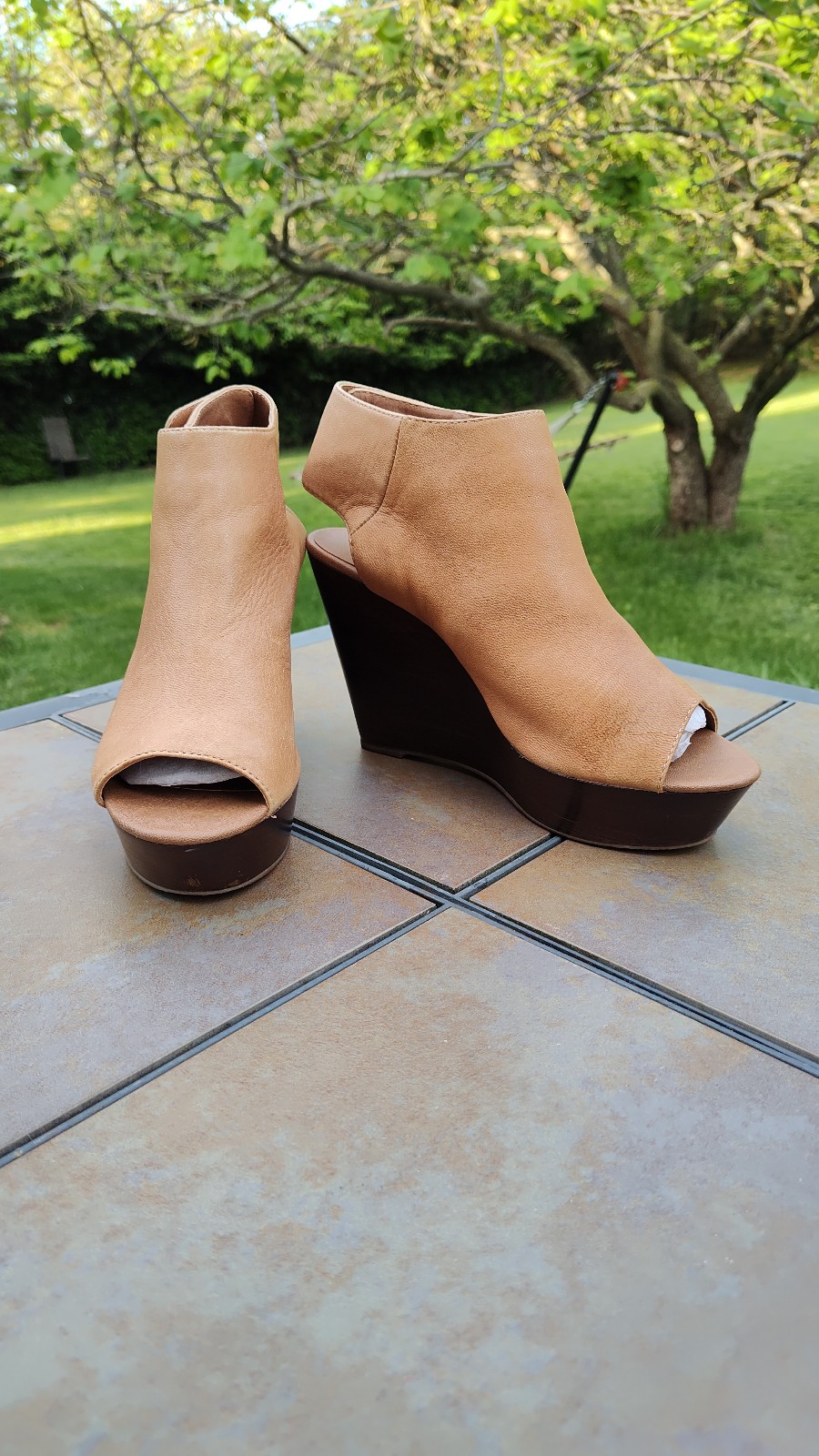 Steve Madden tan and wedges - Bestiee size 8