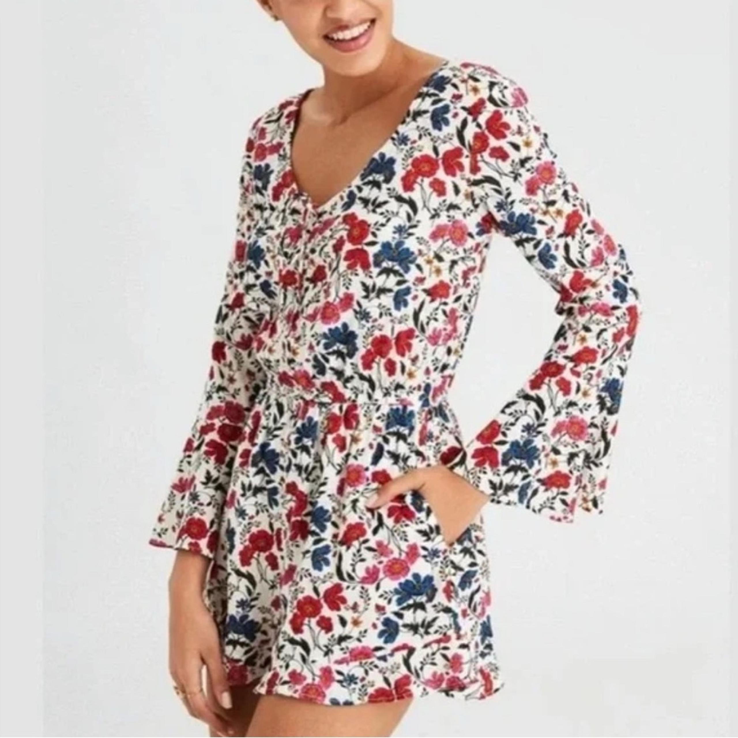 American Eagle Women's Romper Size Large Blue Multicolor Floral Long Sleeve EUC