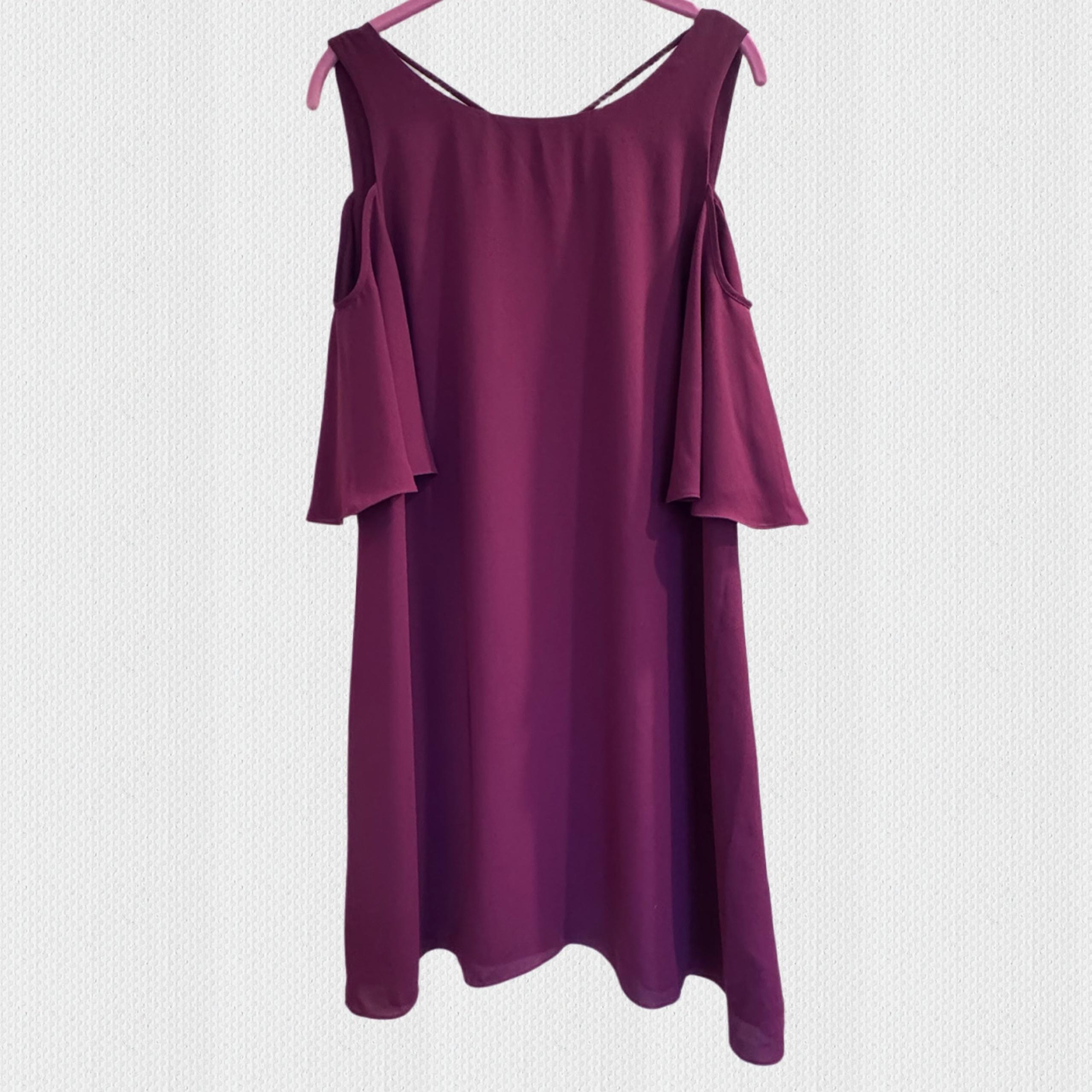 Elegant Chelsea 28 Burgundy Cold Shoulder Dress Sz Small