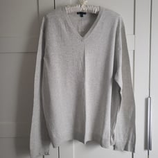 GAP men's sweater