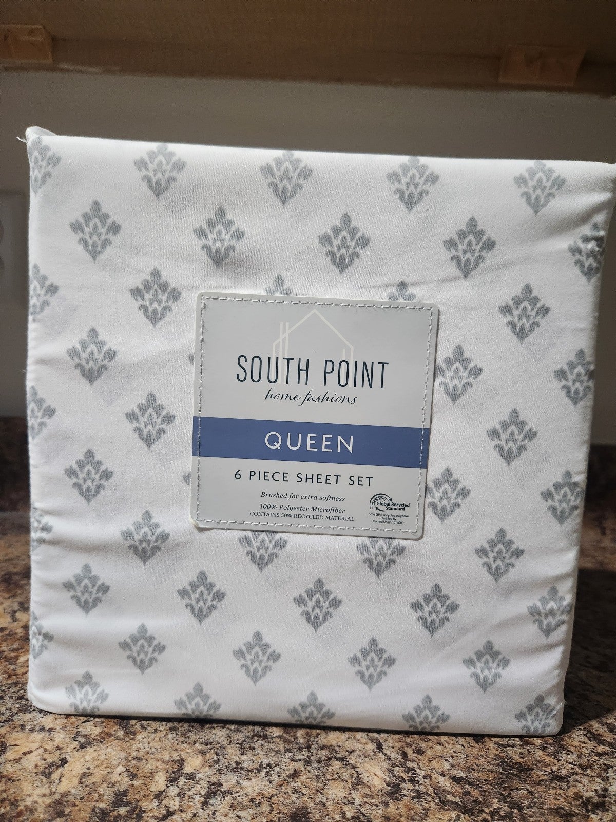 South Point Home Fashions Microfiber Sheet Set. Pattern (Medallion)
