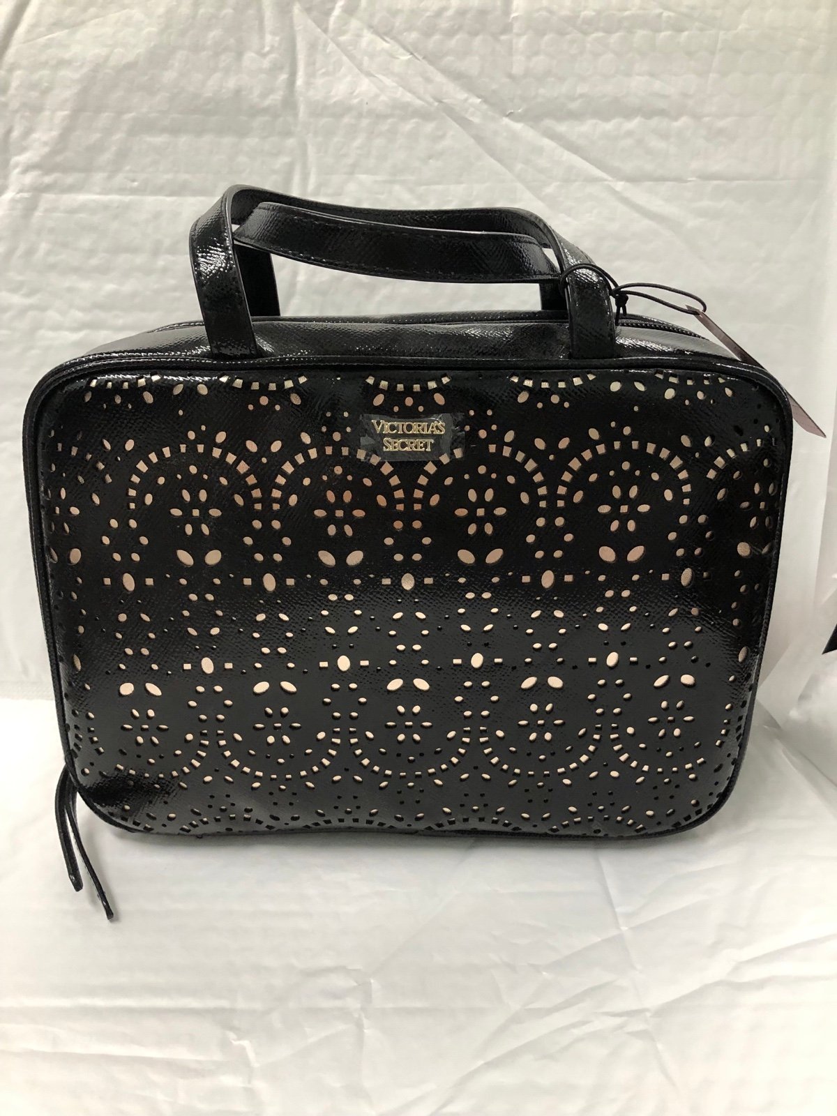 Victoria’s Secret Hanging Toiletry Laser Cut Travel Bag NWT
