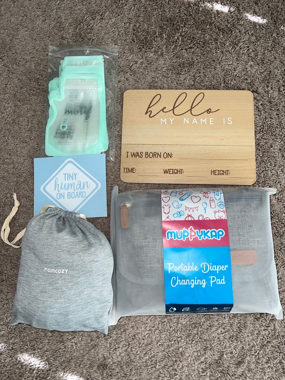 New baby kit with momcozy carrier + accessories