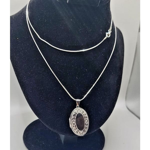 Sterling Silver Locket Signed 925 Italy 29in 1.75in pendant