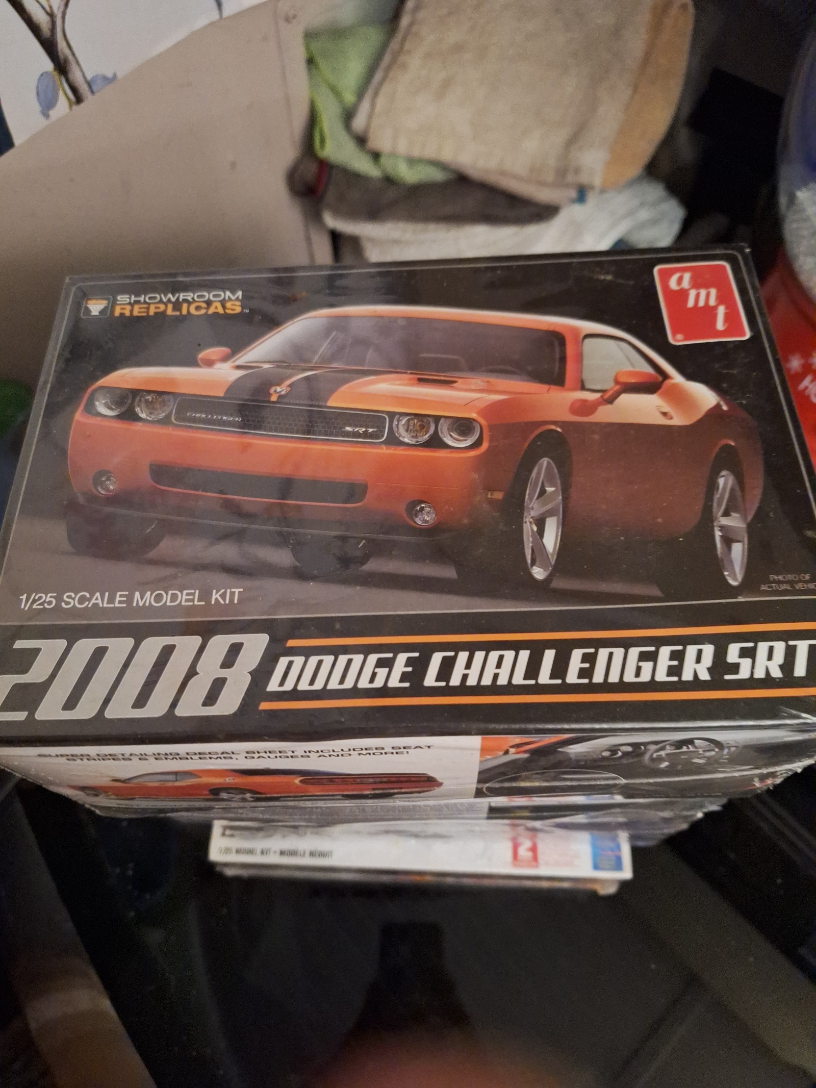 2008 dodge challenger srt8