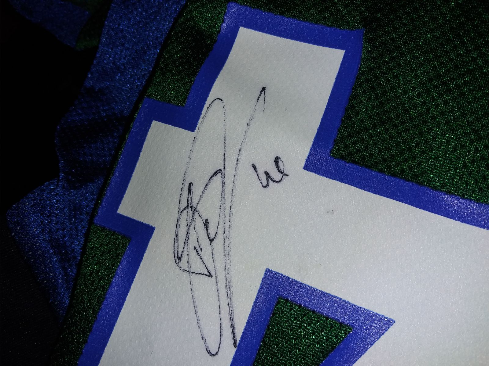 Autographed jersey by Dirk Nowitzki