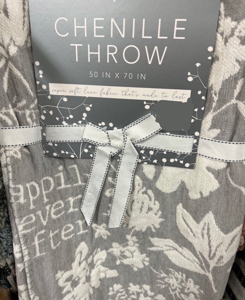 Happily ever after Fall Throw