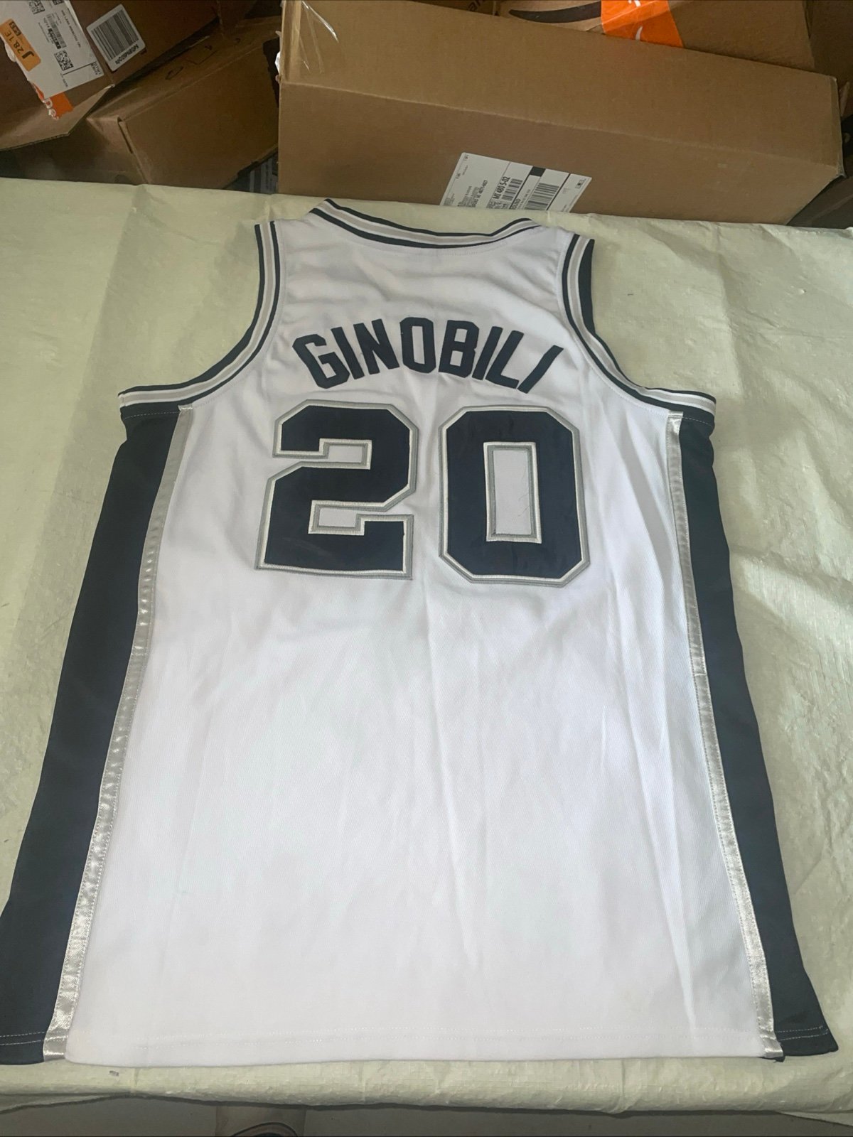 Authentic Manu ginoboli San Antonio Spurs ￼Reebok Jersey Nba Vintage Men 48 Euc