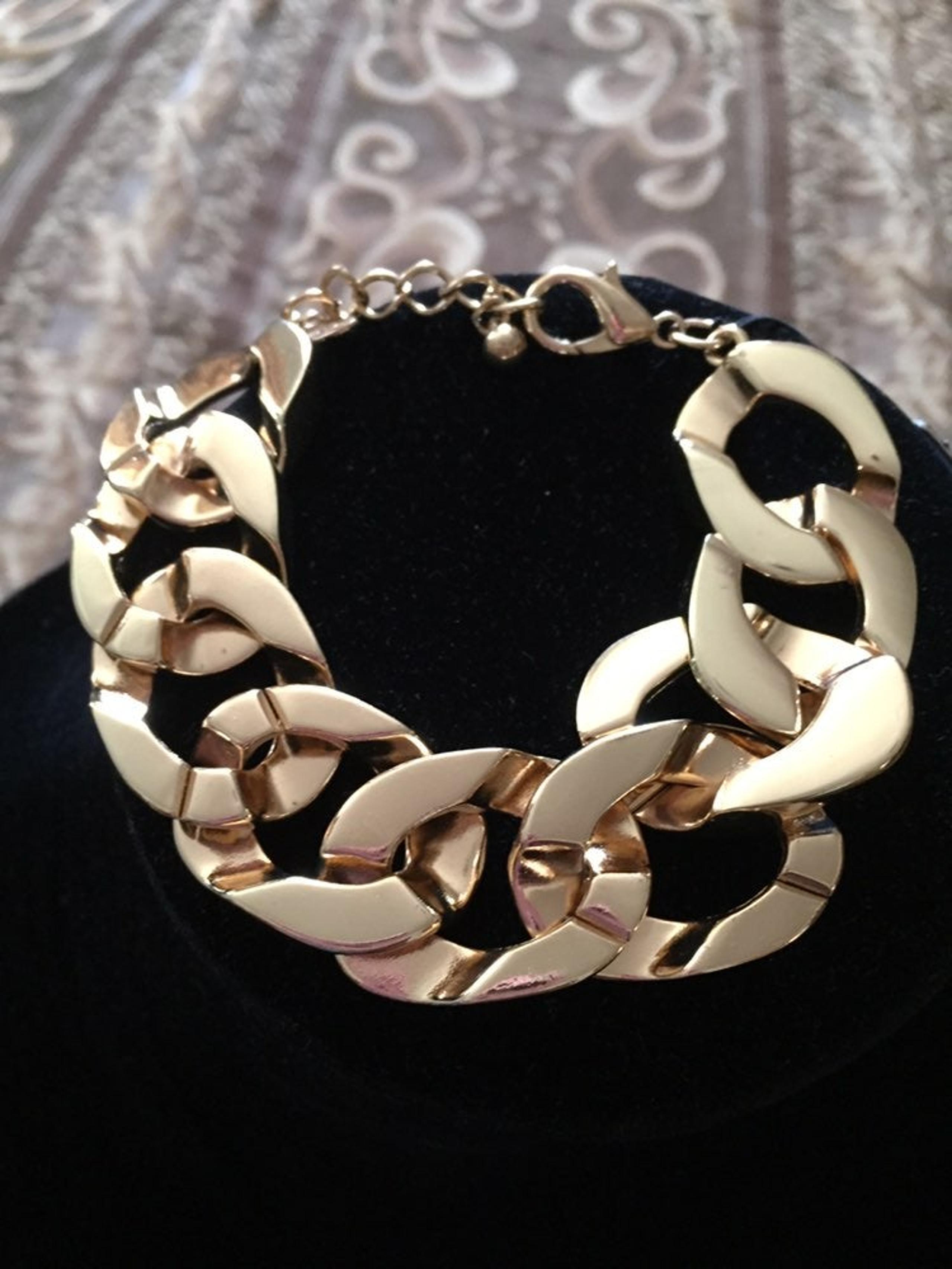Bracelet