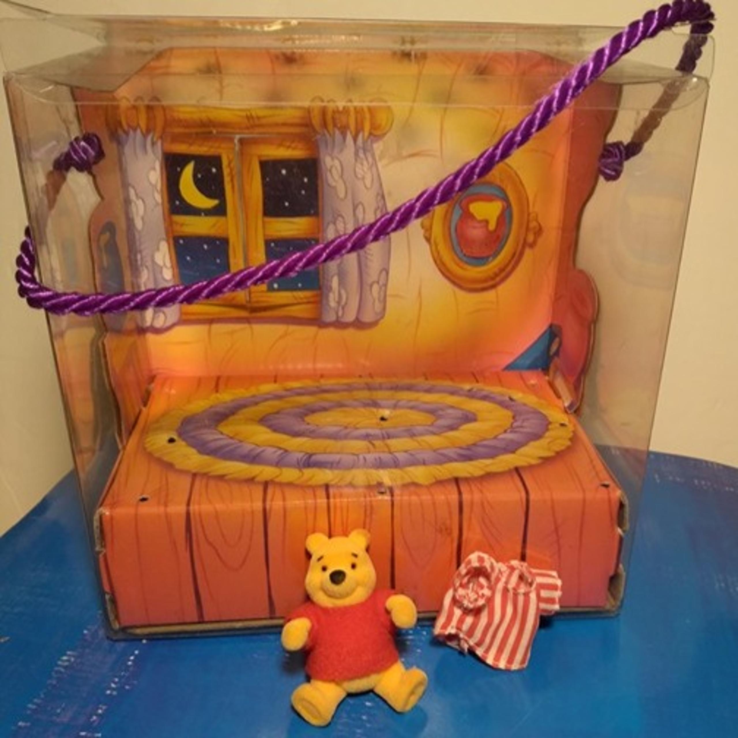 Pooh's Friendly Places / Pooh Figure with PJ's and EMPTY Bedroom NO Accessories