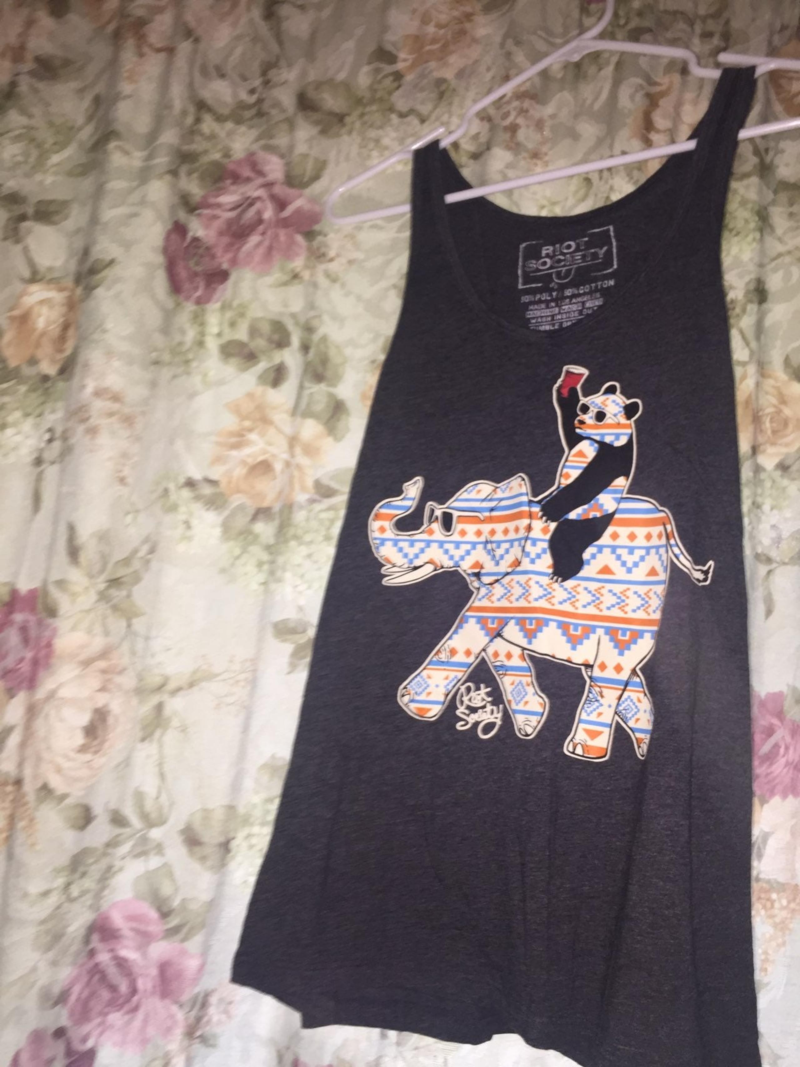 Riot Society m Tank