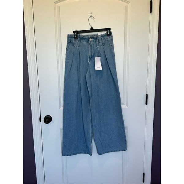 NWT Bershka High Waisted Wide Leg Jeans Size 00