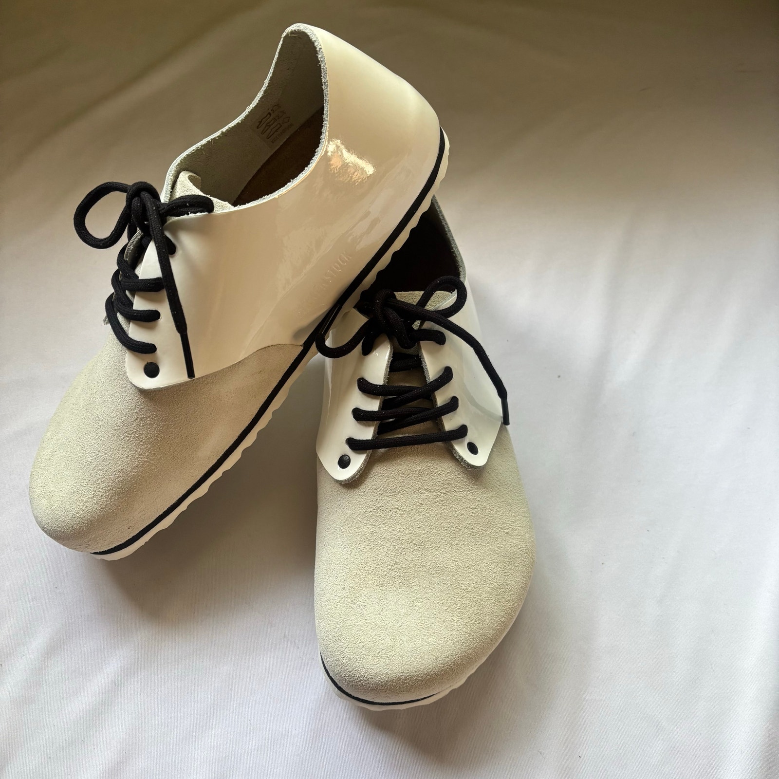 Birkenstock Unisex Maine Mixed Leather White Patent Shoe EU Sz 42 US Women Sz 11