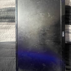 TV AND GAME BUNDLE TV AND 2 GAMES FAST SHIPPING