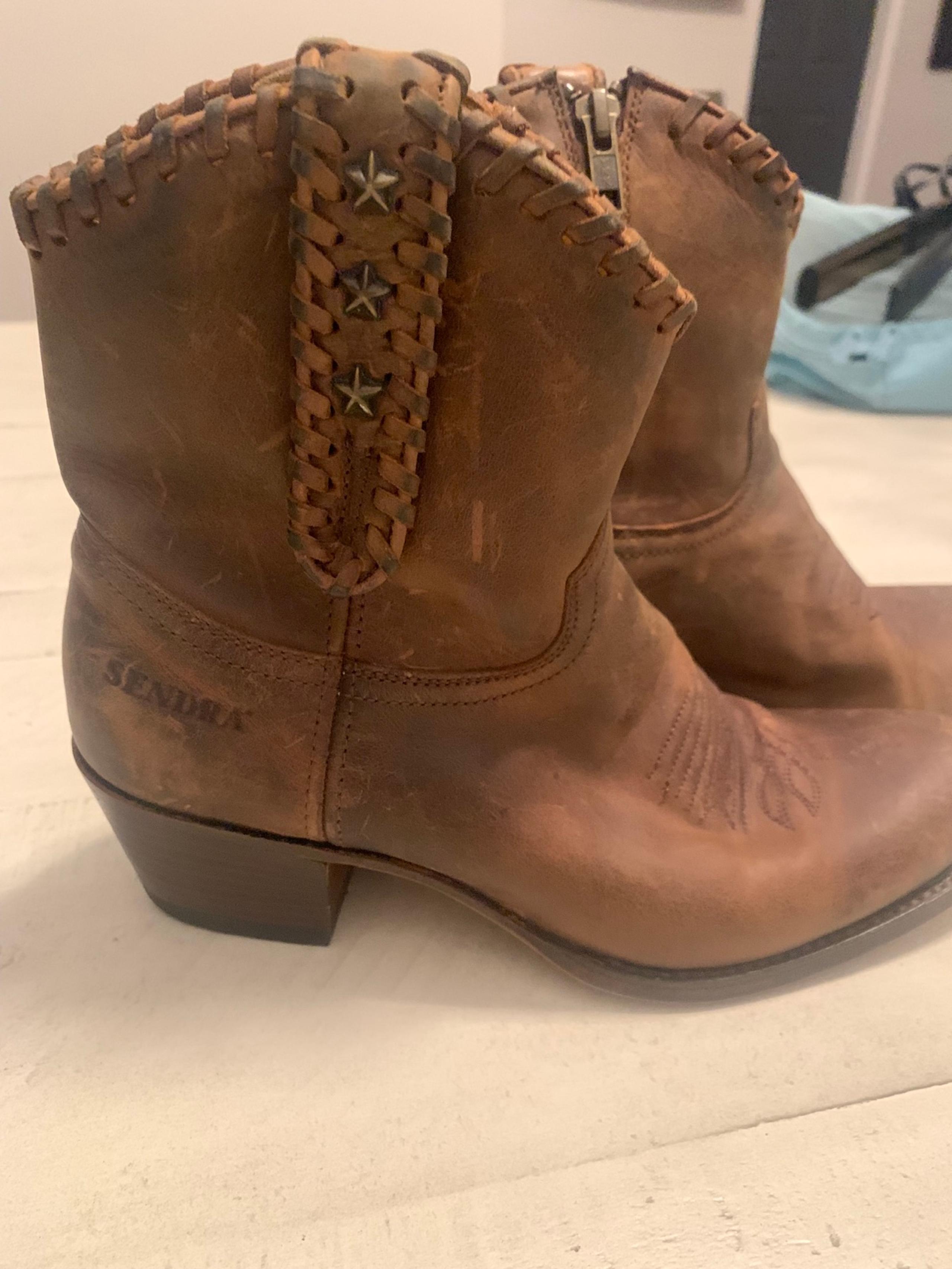SENDRA Booties