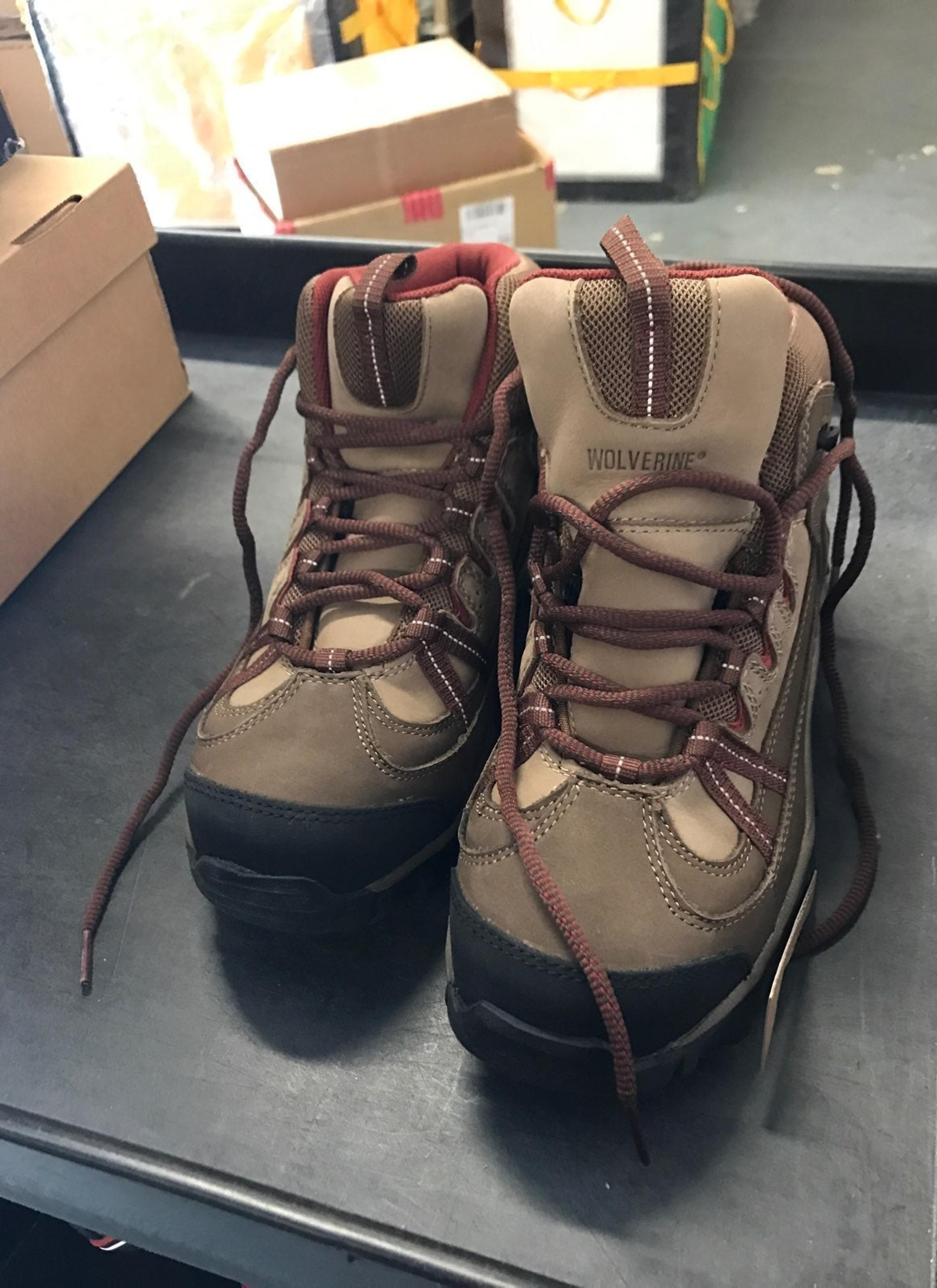 Women's  work boots Wolverine size 10