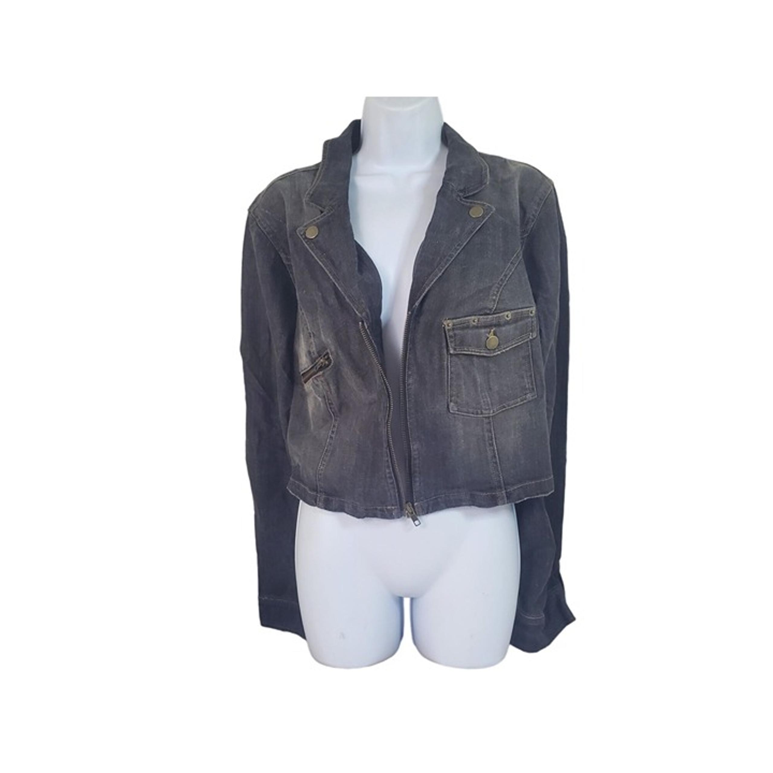 Torrid Women's Denim Cropped Jacket Size 3