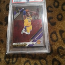 LEBRON 2009 CLEARLY DONRUSS GOLD PSA 9