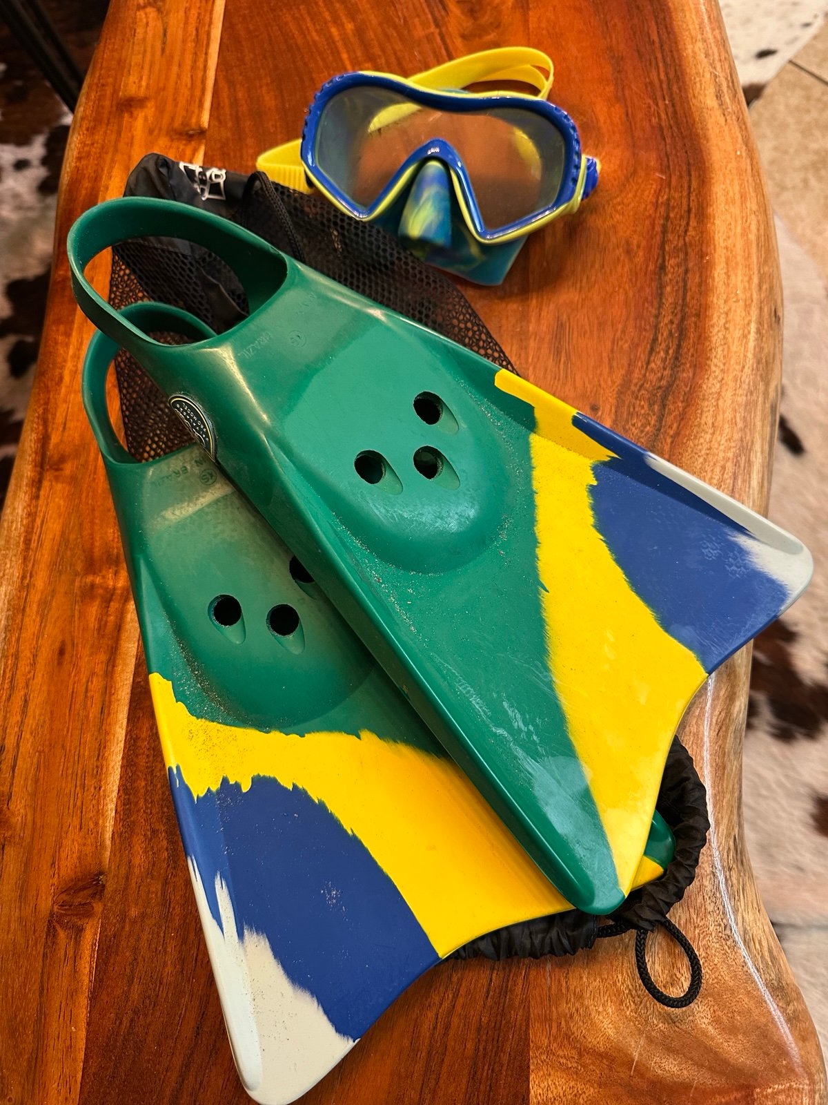 Kpaloa URIVALADAO PRO MODEL Swim Fins AND SPEEDO Swim goggles!