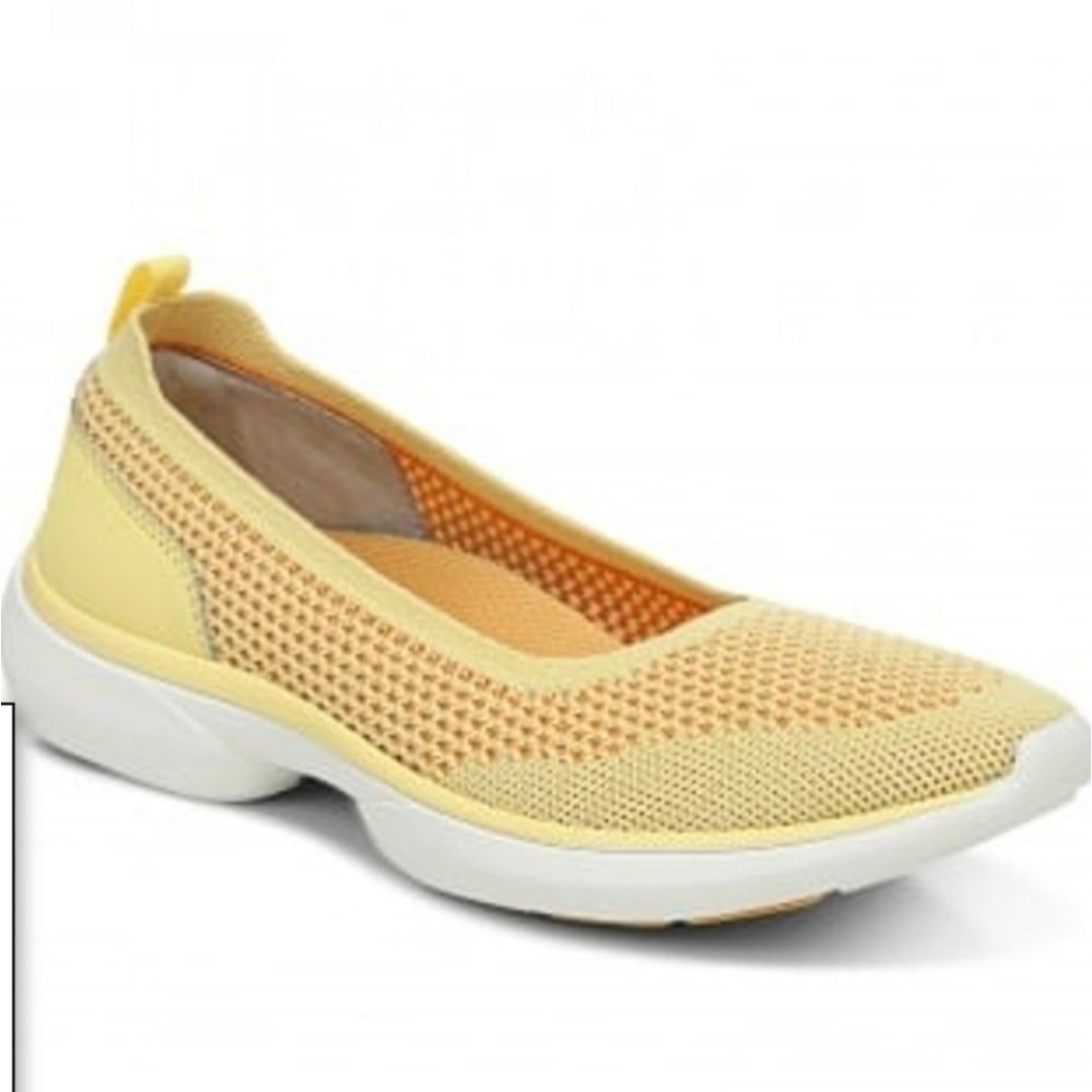 VIONIC Kallie Pale Yellow Fly Knit Slip On Comfy Sneakers 9