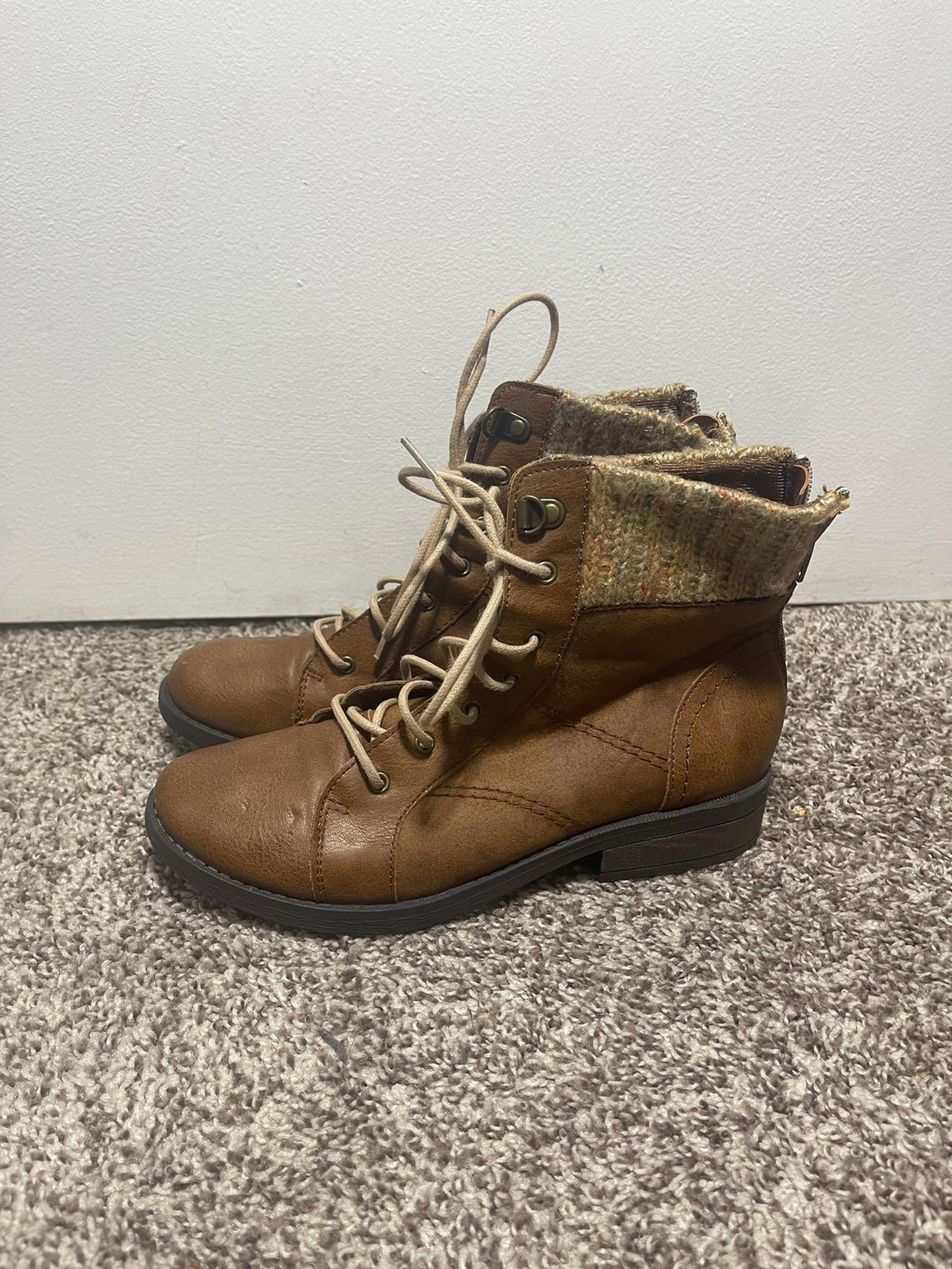 Mudd Combat Boots Size 5 Girls