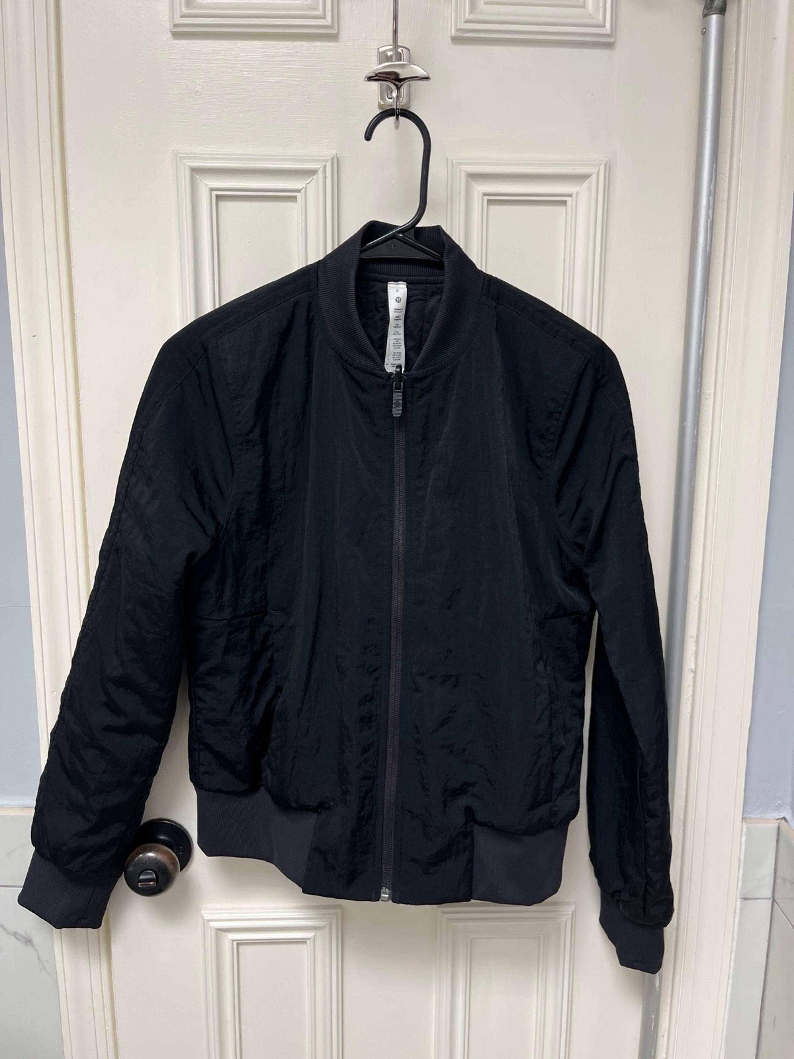 Lululemon NWOT Black Reversible Insulated Bomber Jacket