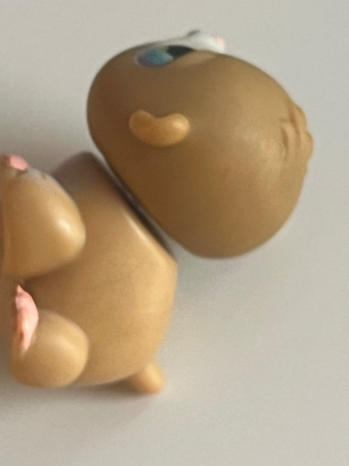 Littlest Pet Shop (LPS) #45 Brown Hamster with Blue Eyes - detail