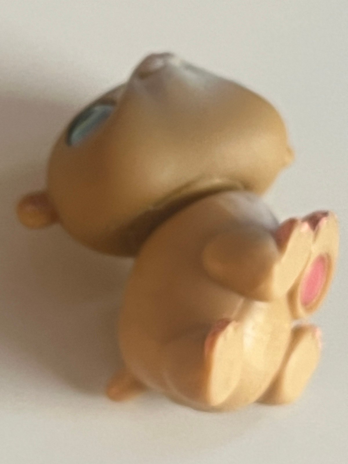 Littlest Pet Shop (LPS) #45 Brown Hamster with Blue Eyes - detail
