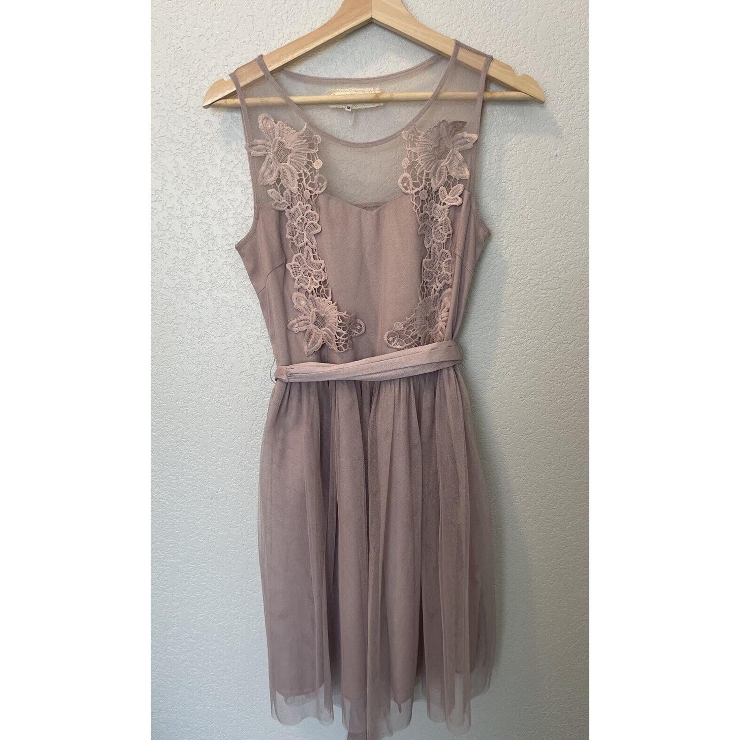 a'reve Anthropologie A Line Lace Mesh appliqué Dress Mauve taupe M Tie Waist