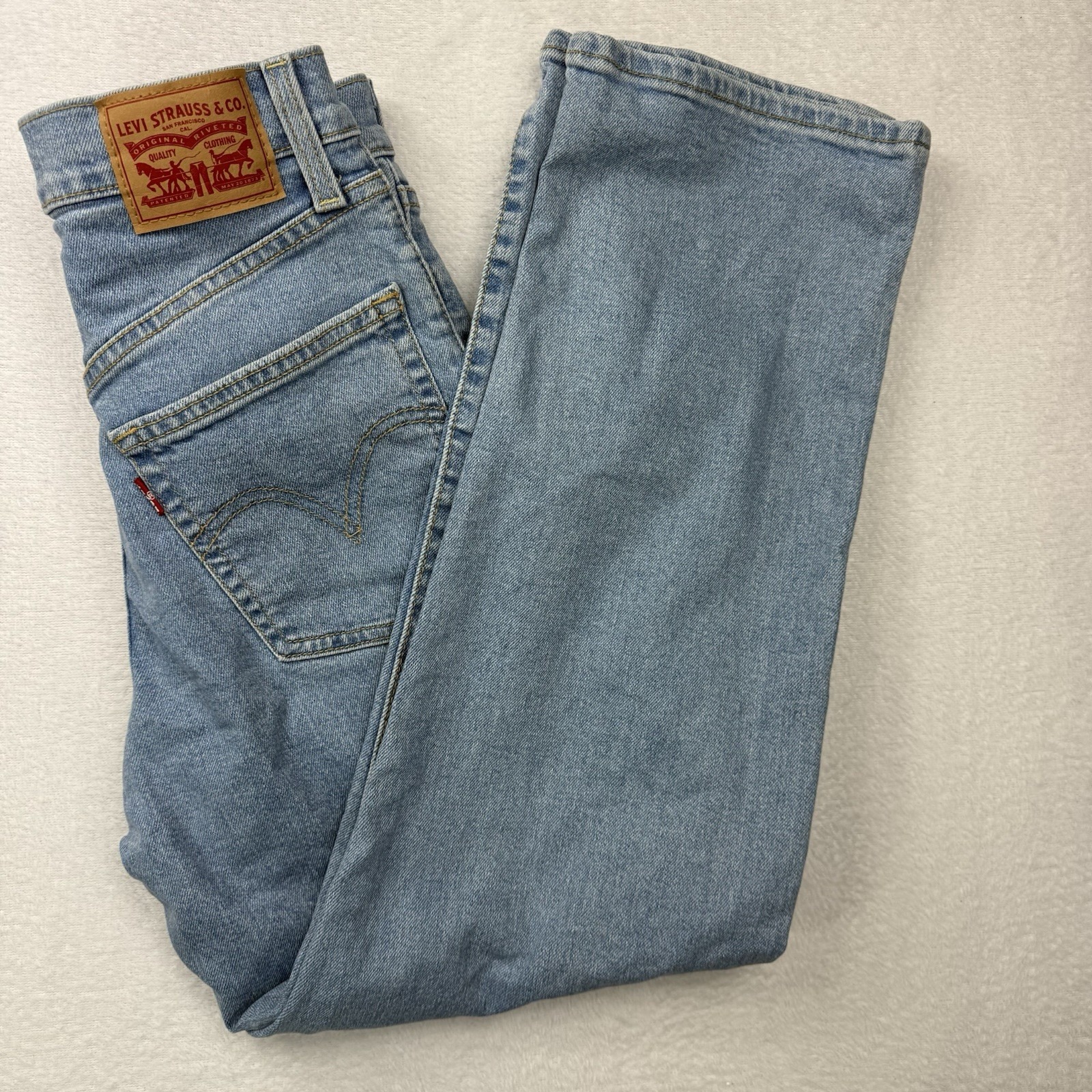 Levi's Premium Women's RibcageStraight Ankle Jeans Size 26 × 27 Distressed