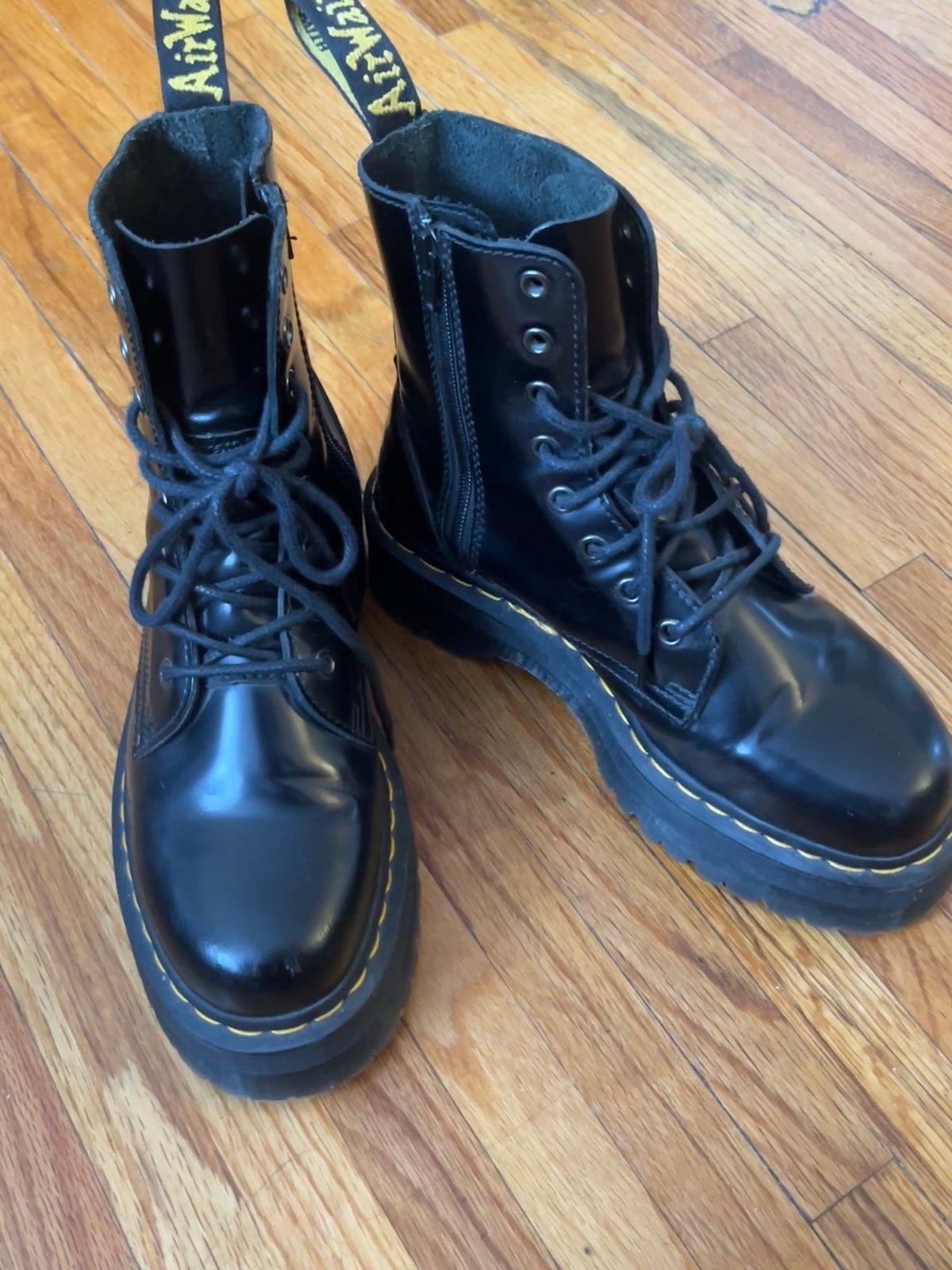 Dr. Martens Smooth Leather Jadon